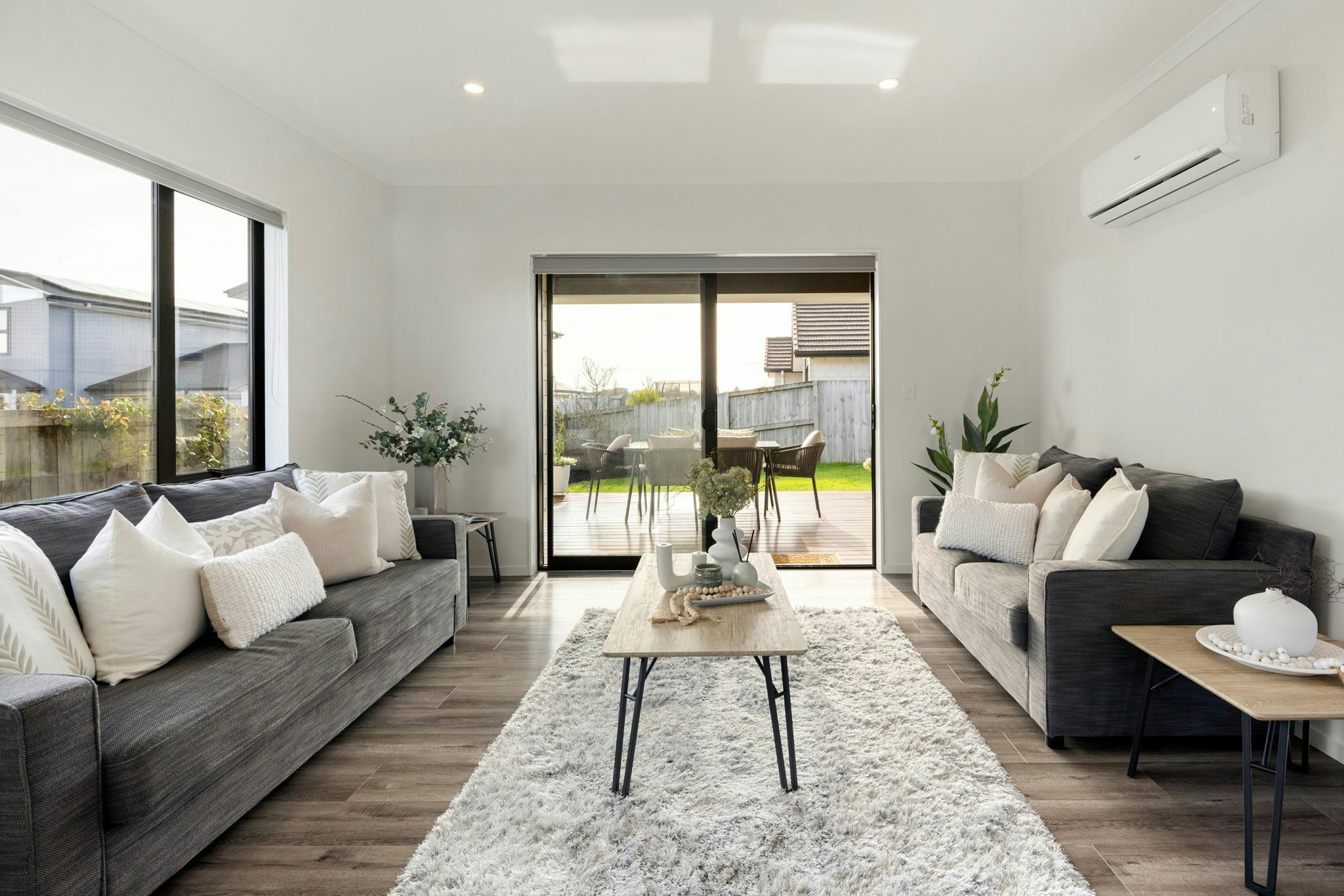 31 web or mls in House AR5 5954