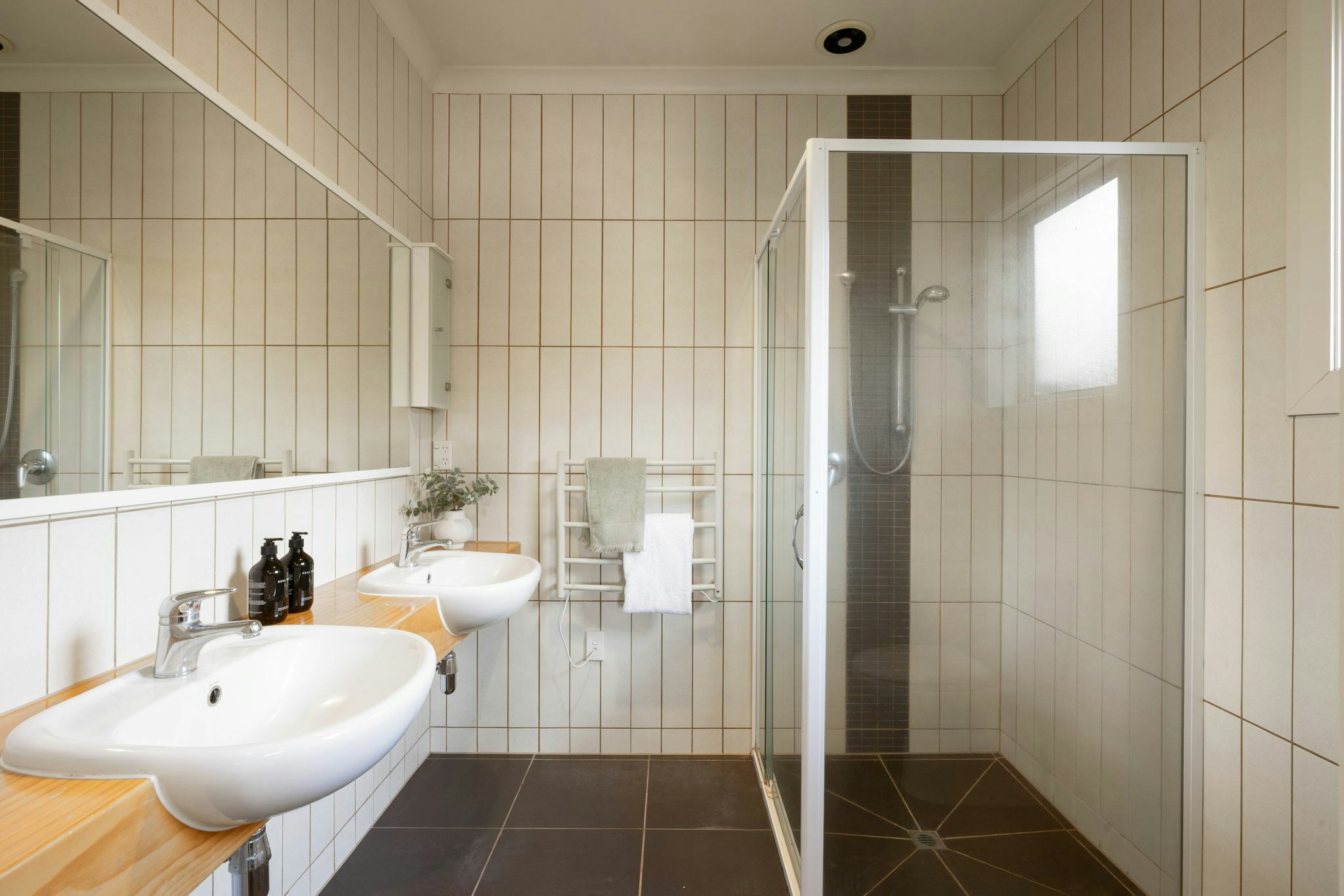 31 web or mls in House SR5 0733