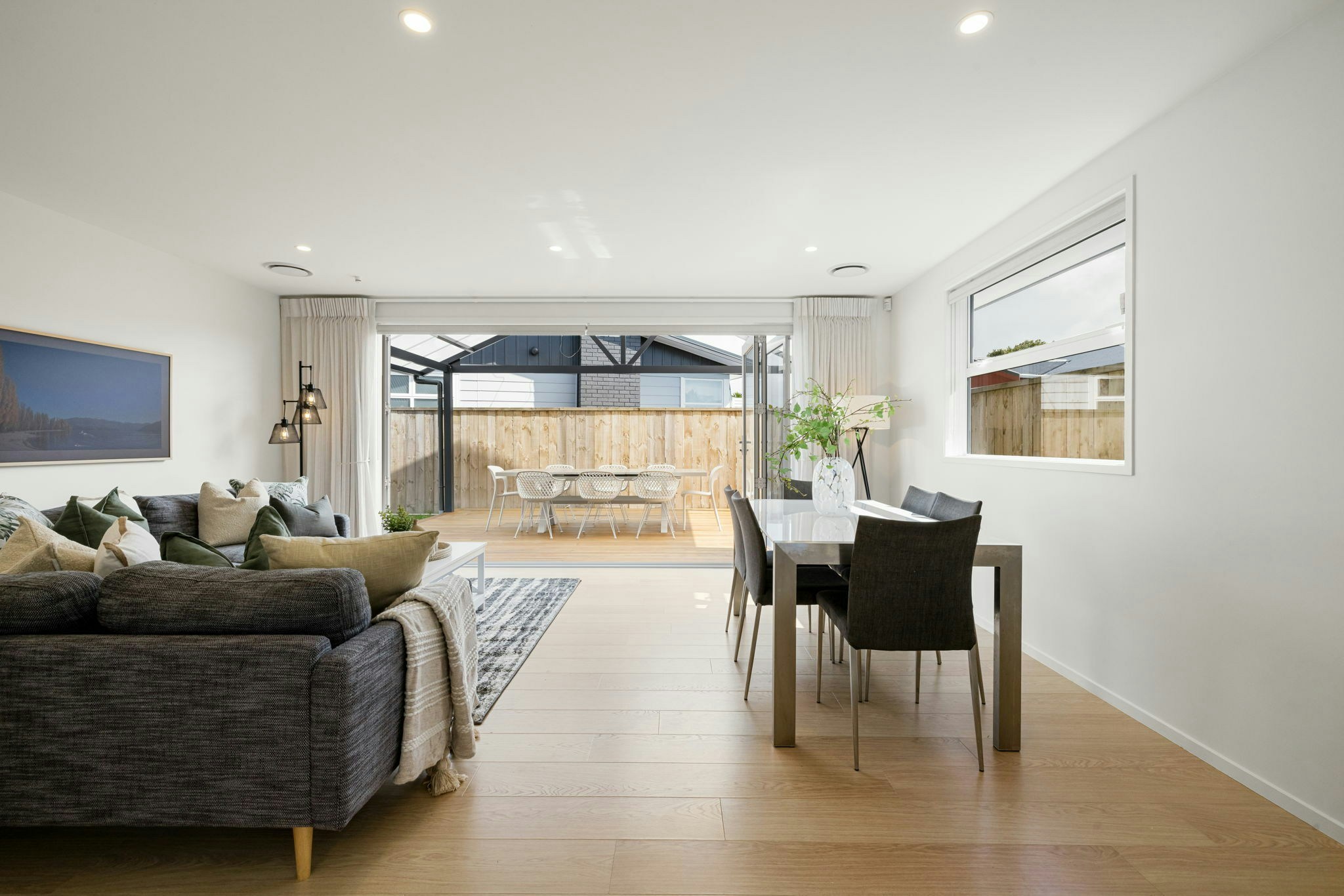 31 web or mls in House SR5 2486