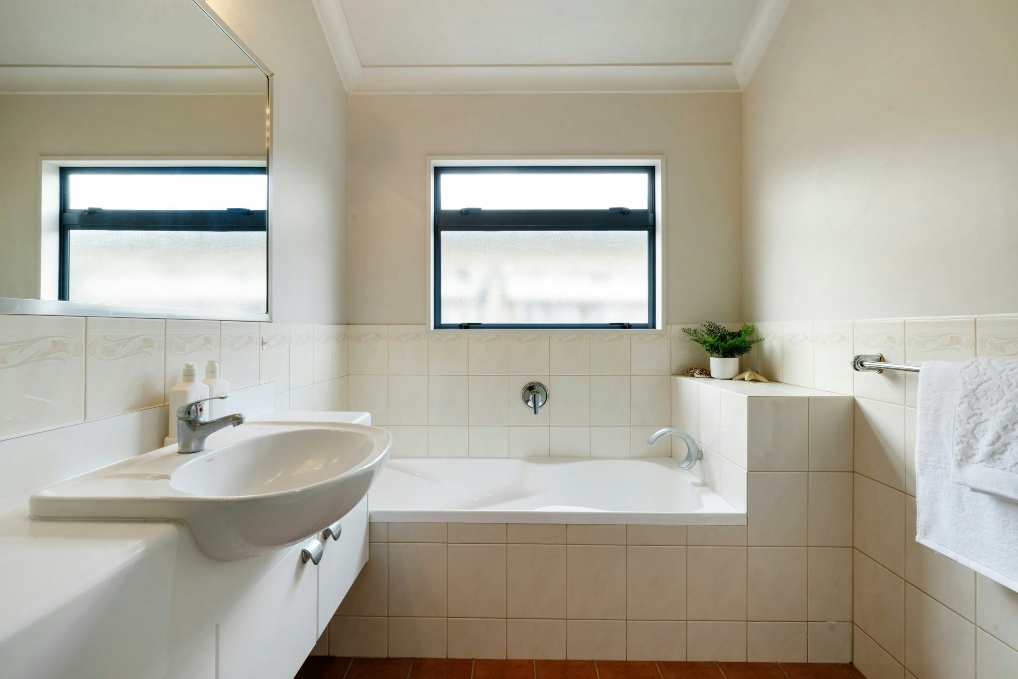 31 web or mls in House SR5 4061