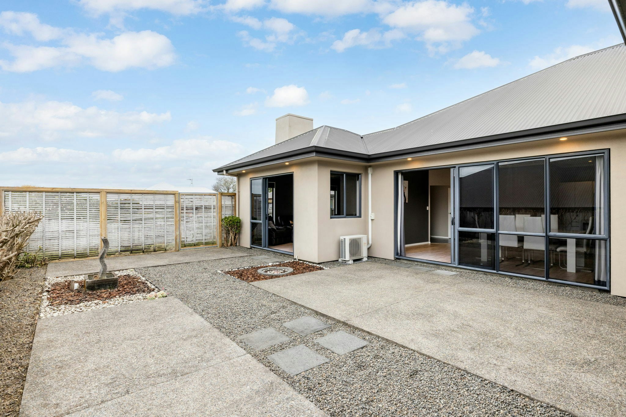 31 web or mls in House SR5 9504