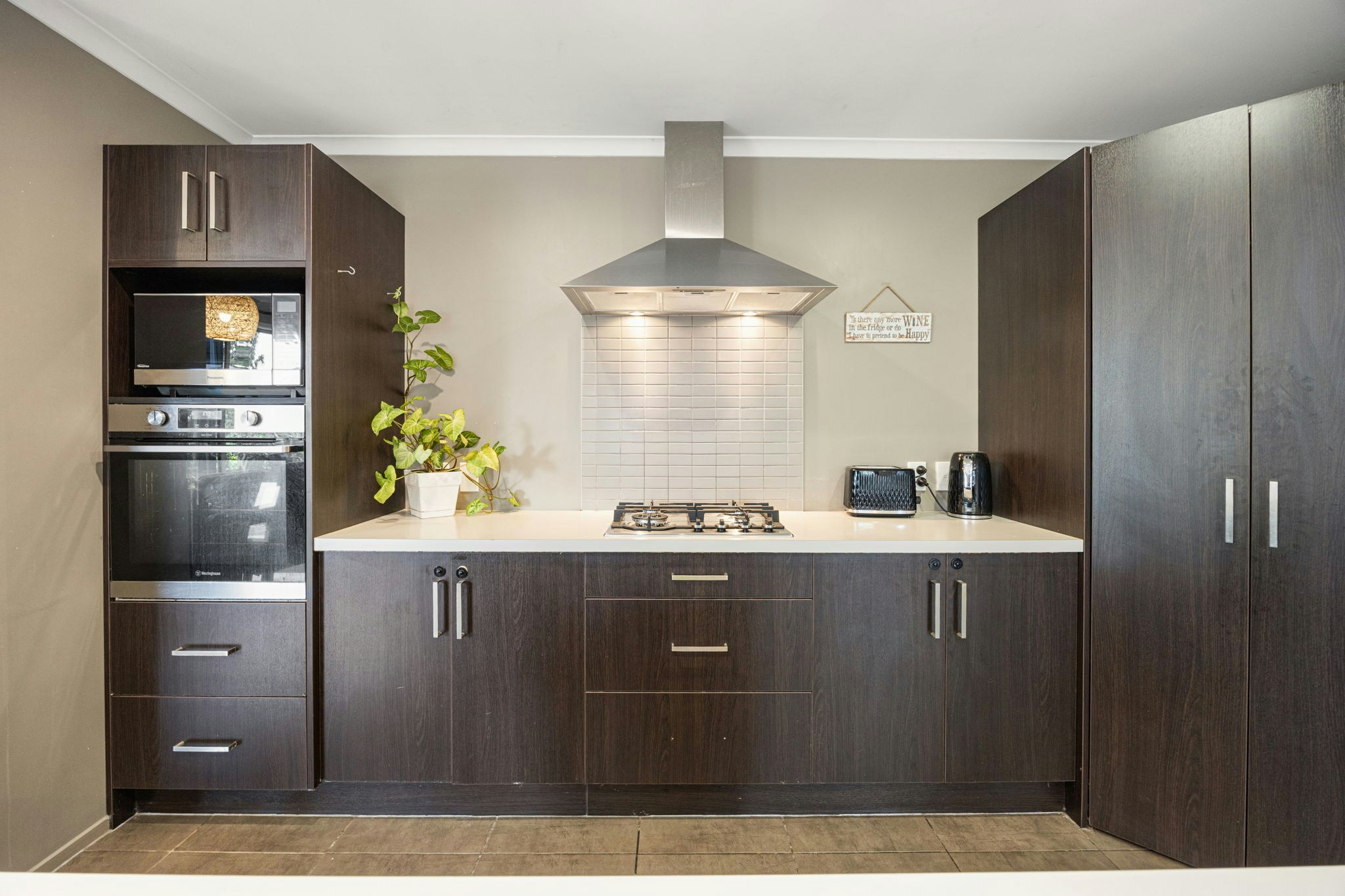 32 web or mls in House AR0 3261