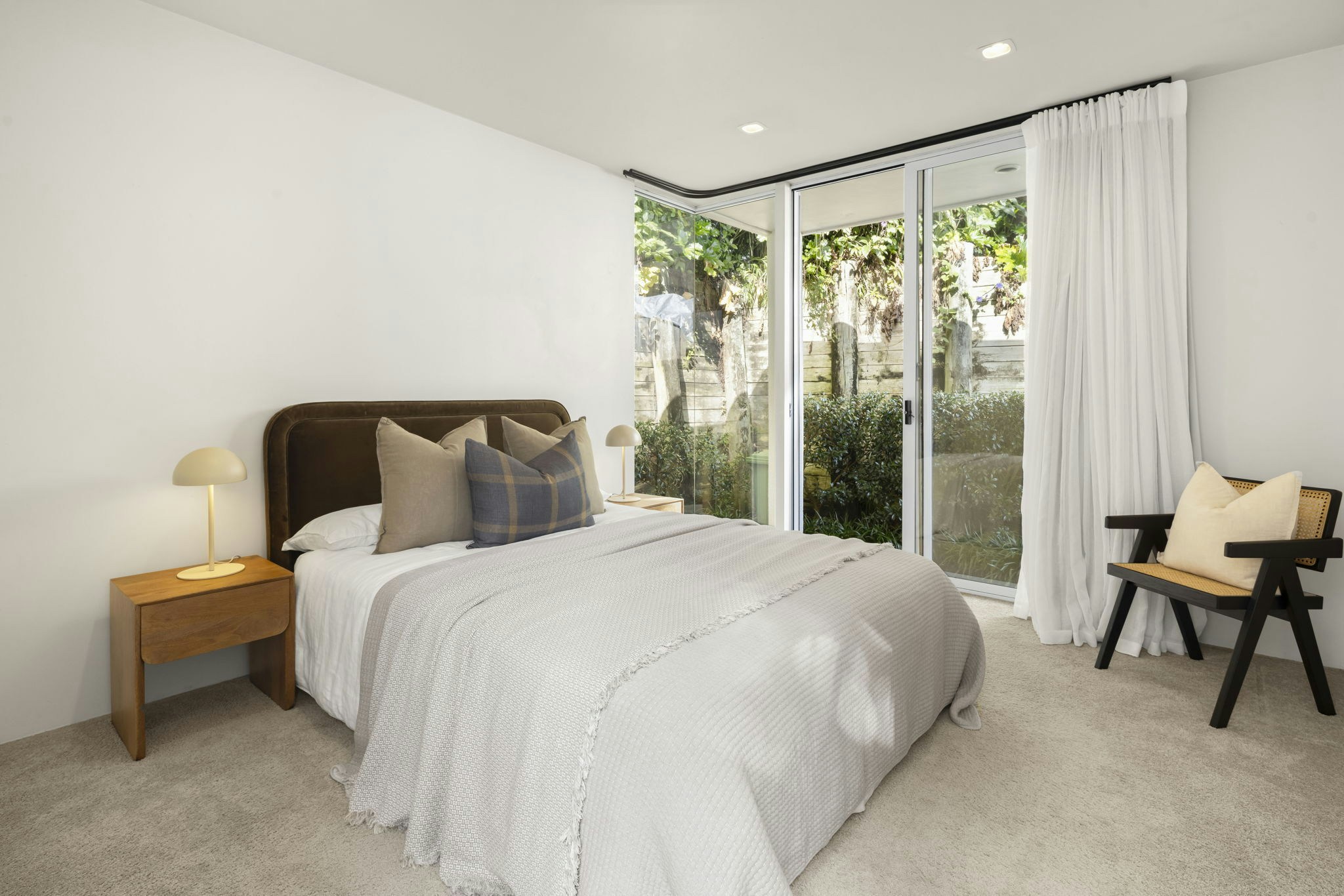 32 web or mls in House AR5 5385