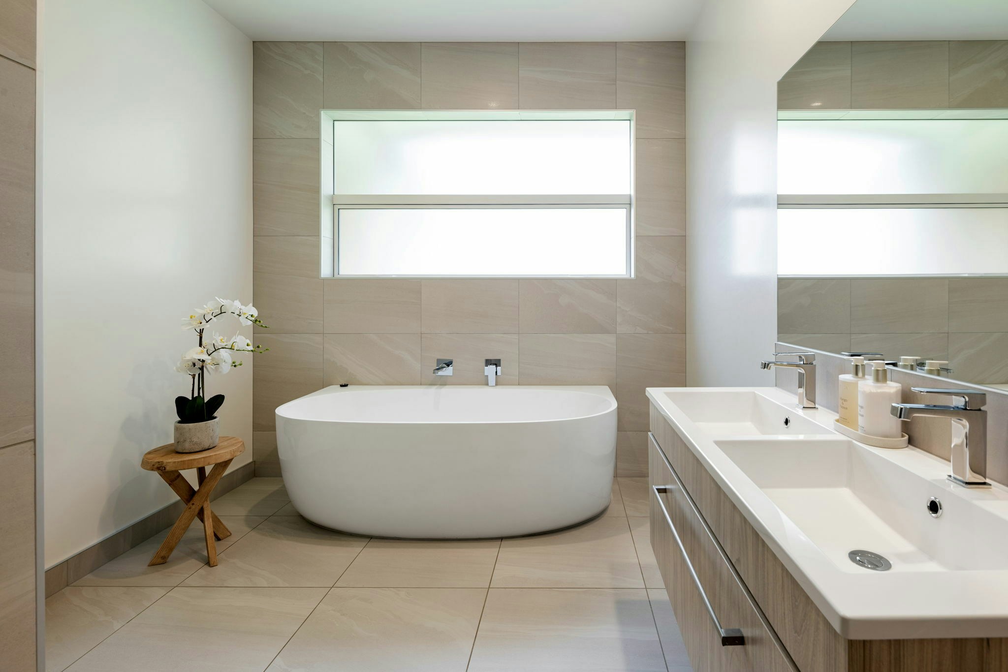 32 web or mls in House AR5 8157