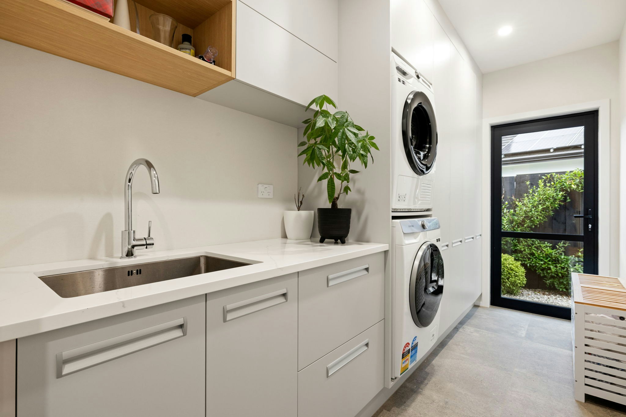 32 web or mls in House SR5 1272