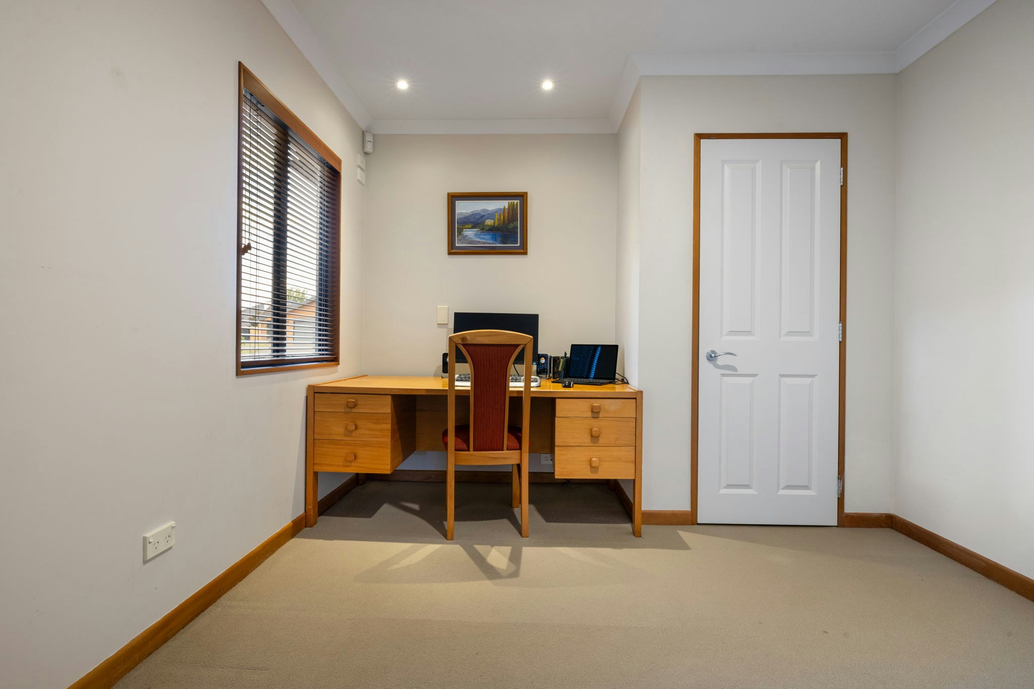 32 web or mls in House SR5 5609