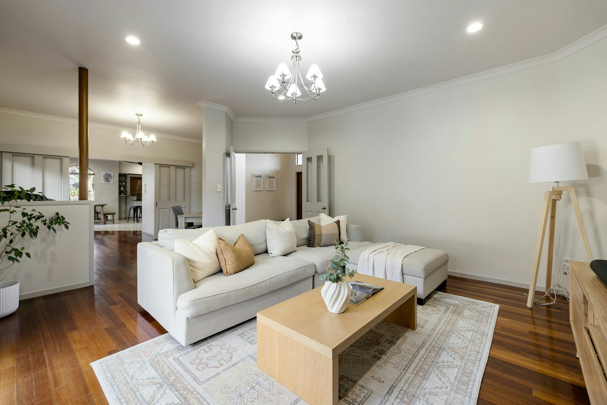 32 web or mls in House SR5 7122