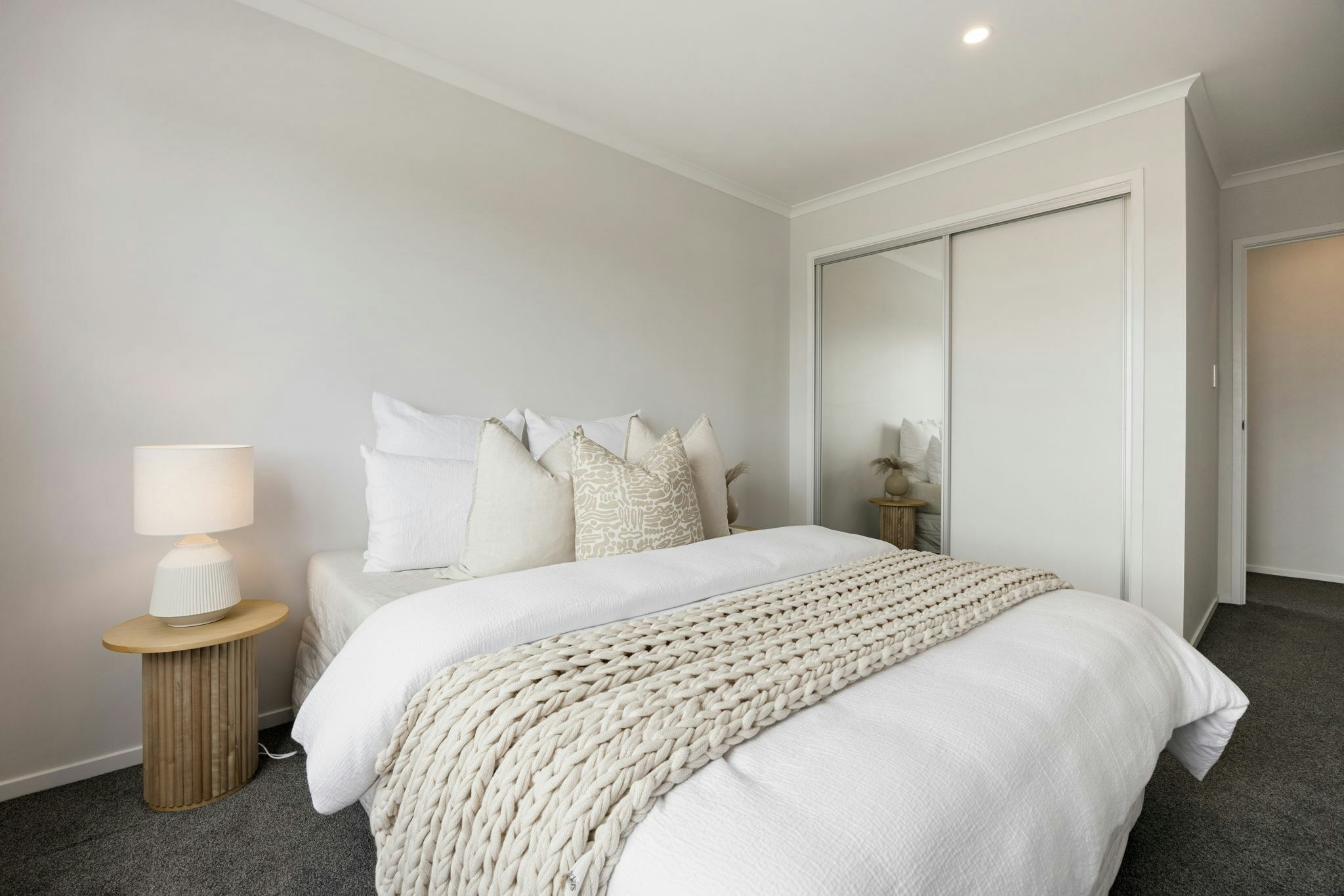 33 web or mls in House AR0 2411