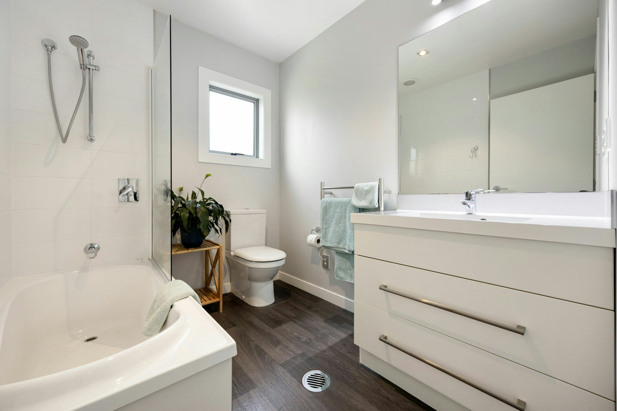 33 web or mls in House AR0 7785