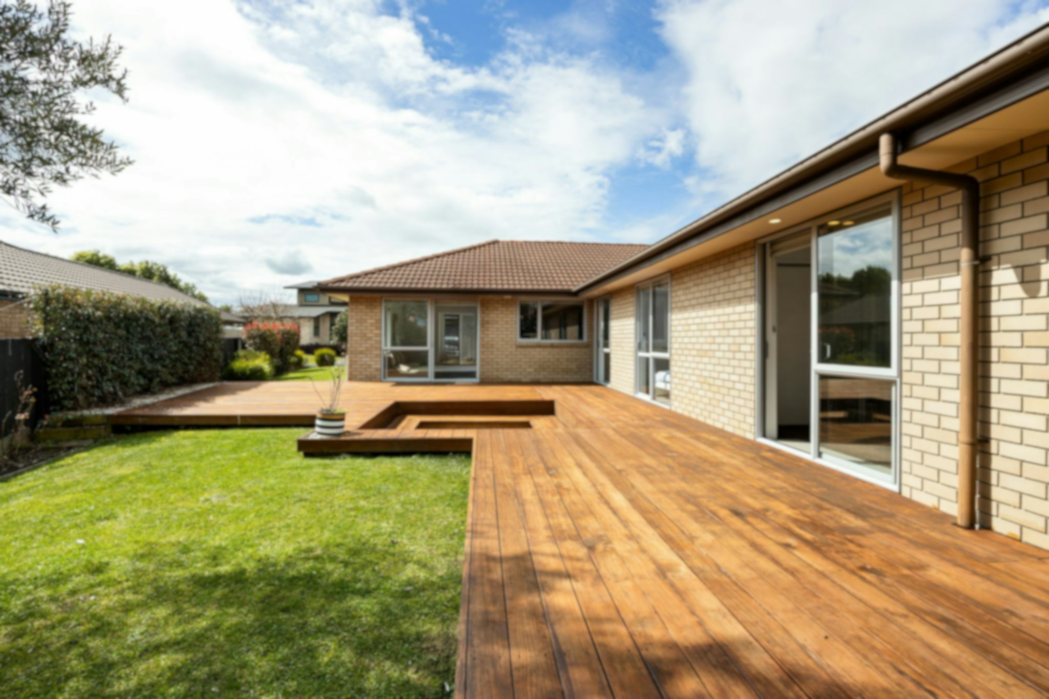 33 web or mls in House AR0 9225