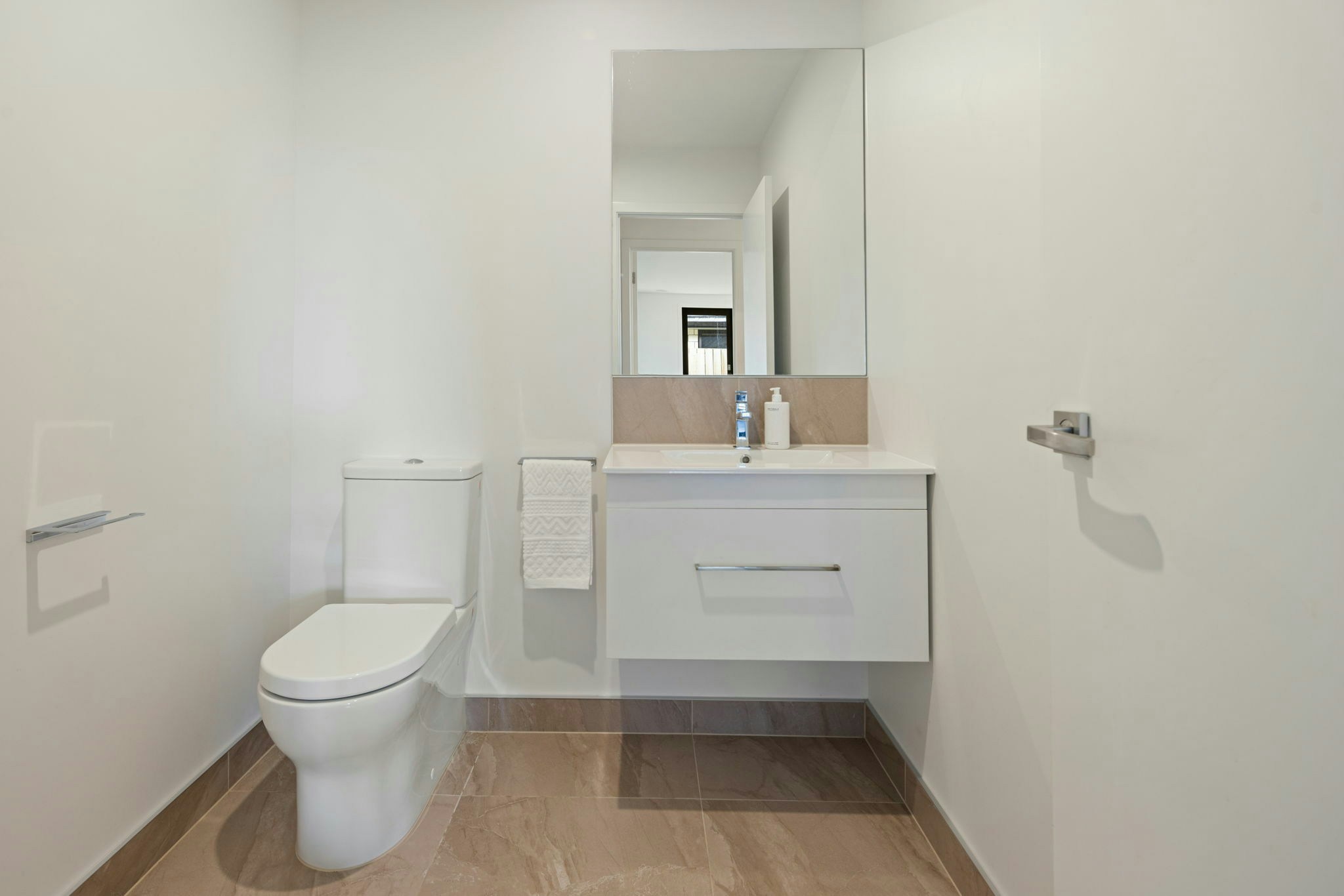 33 web or mls in House AR5 6441