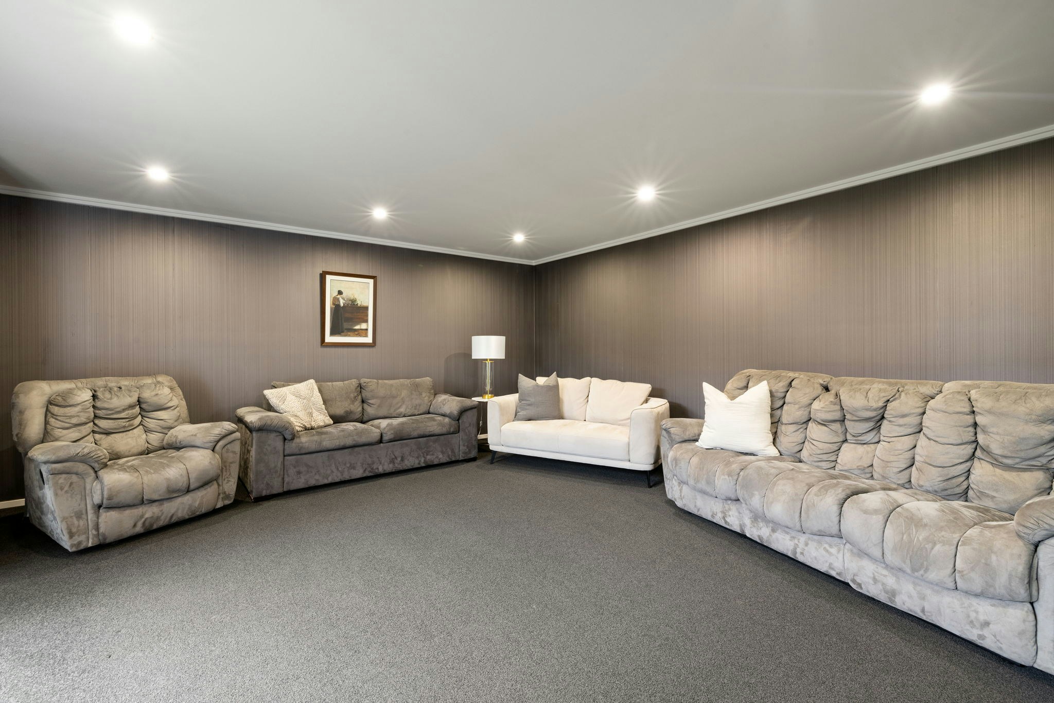 33 web or mls in House SR5 1046