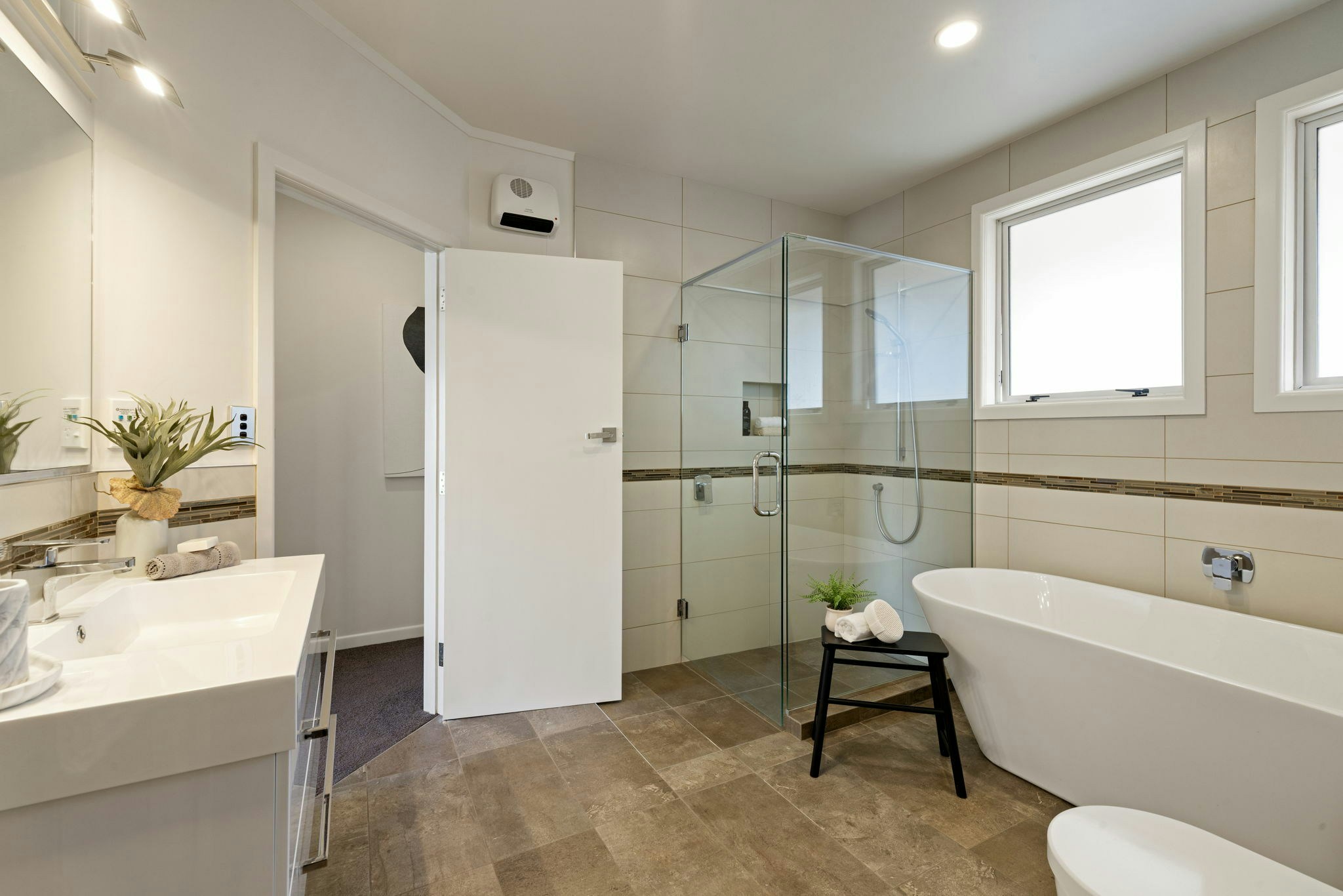 33 web or mls in House SR5 4580