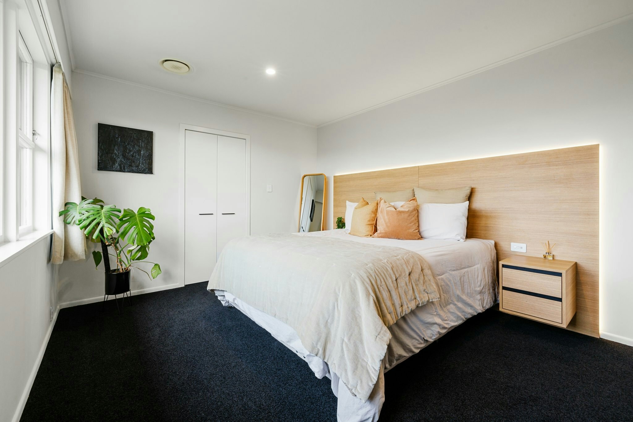 33 web or mls in House SR5 7325