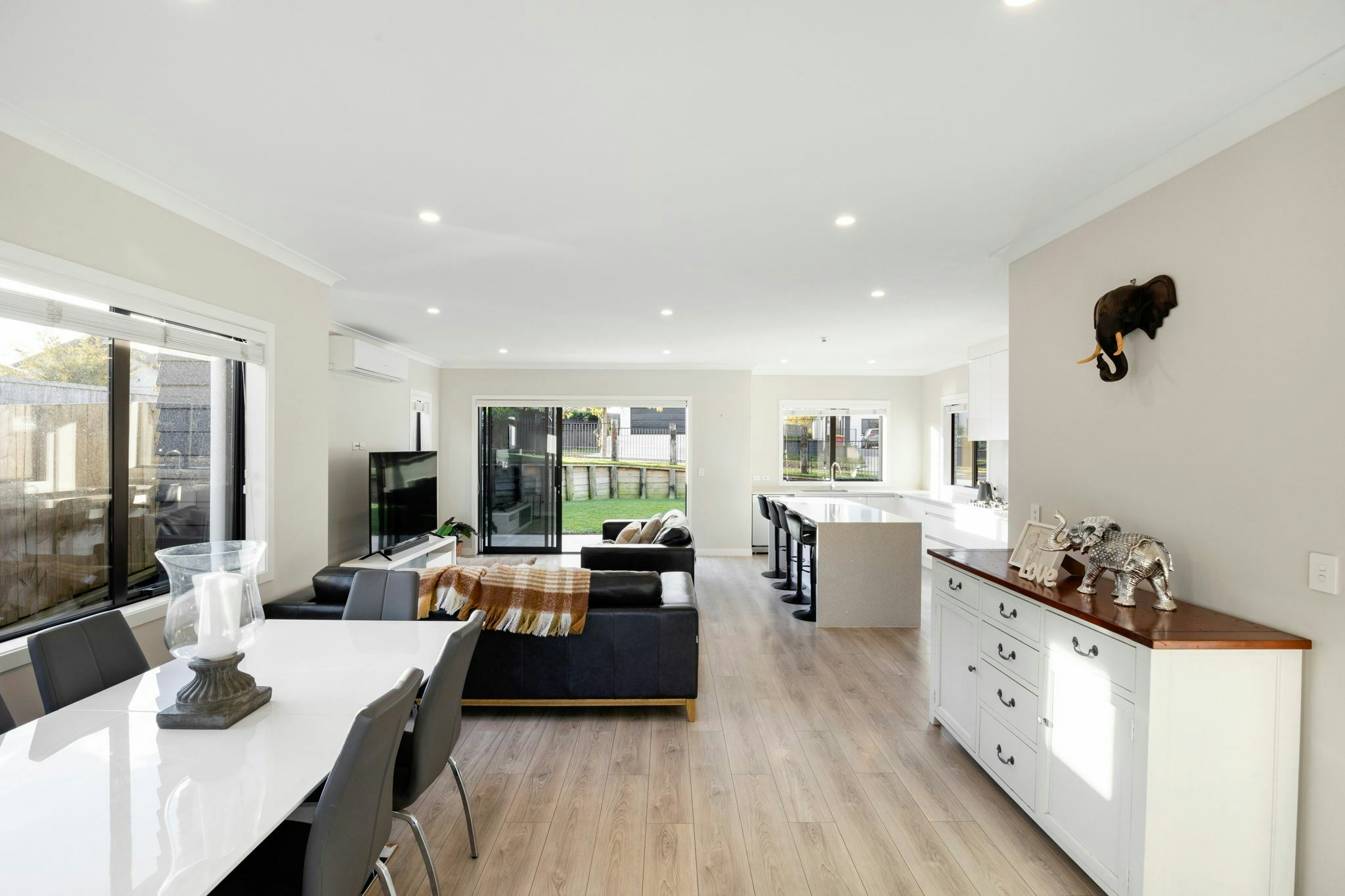 34 web or mls in House AR0 2521