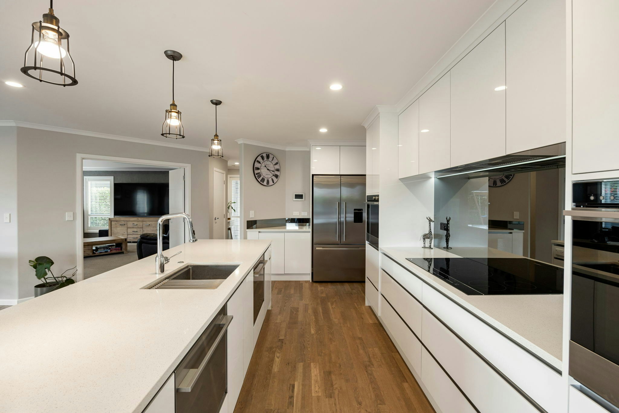 35 web or mls in House AR0 0016