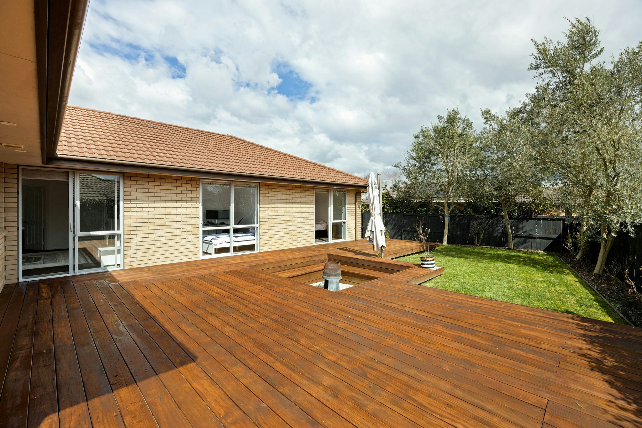 35 web or mls in House AR0 9210