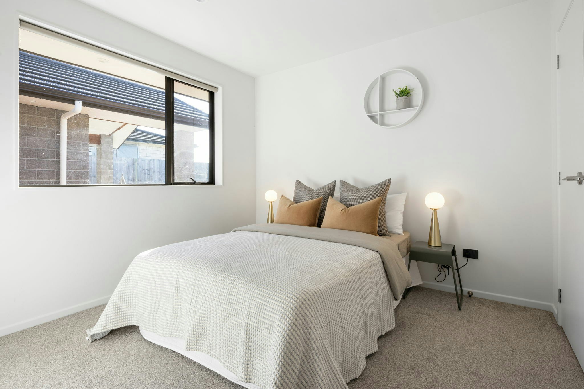 35 web or mls in House AR5 0884