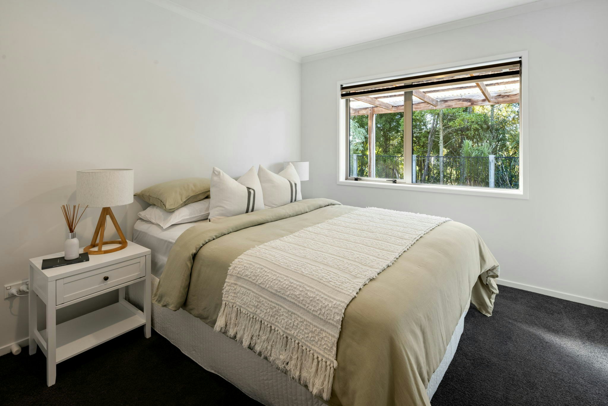 35 web or mls in House AR5 6703