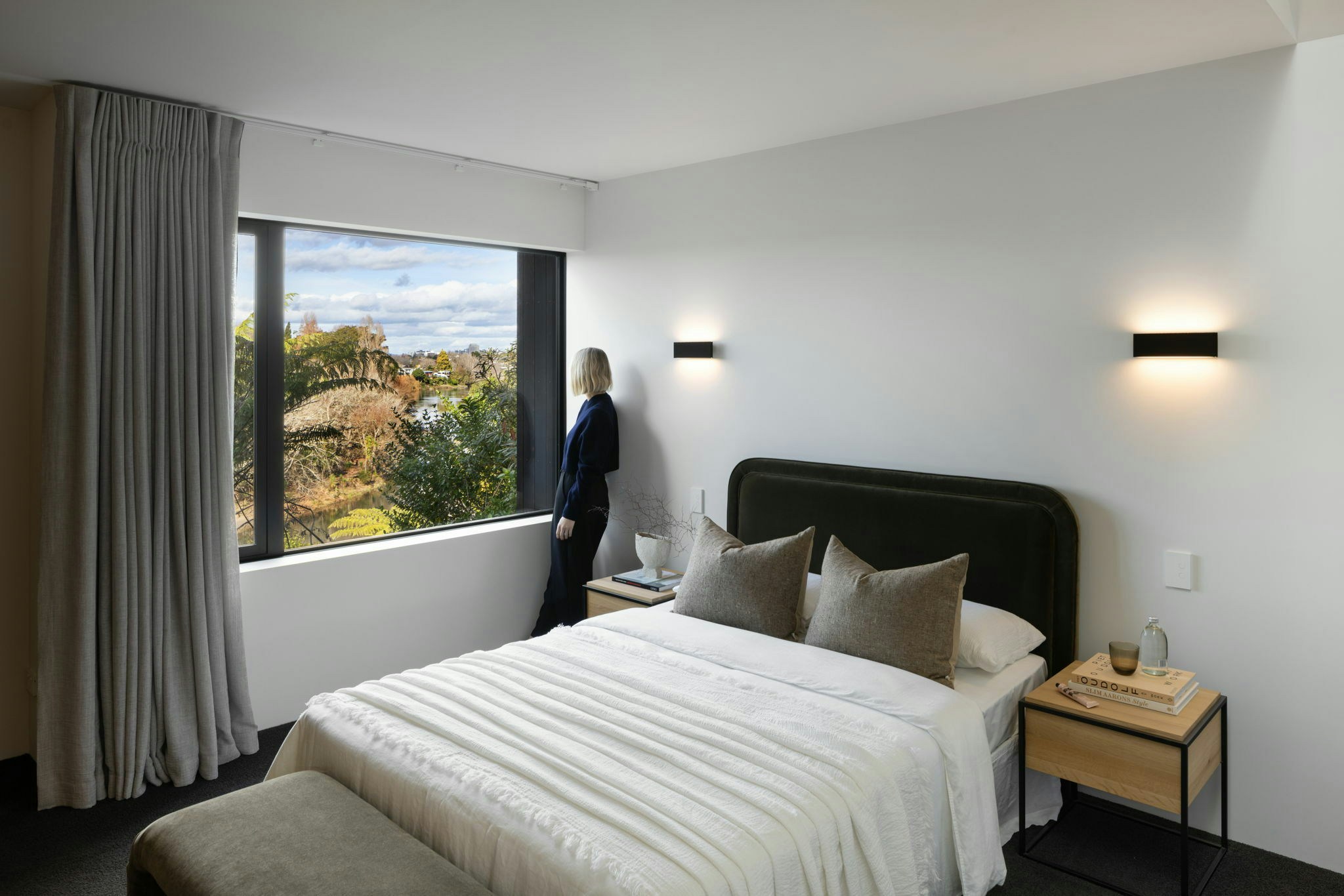 35 web or mls in House Aaron Radford 6568