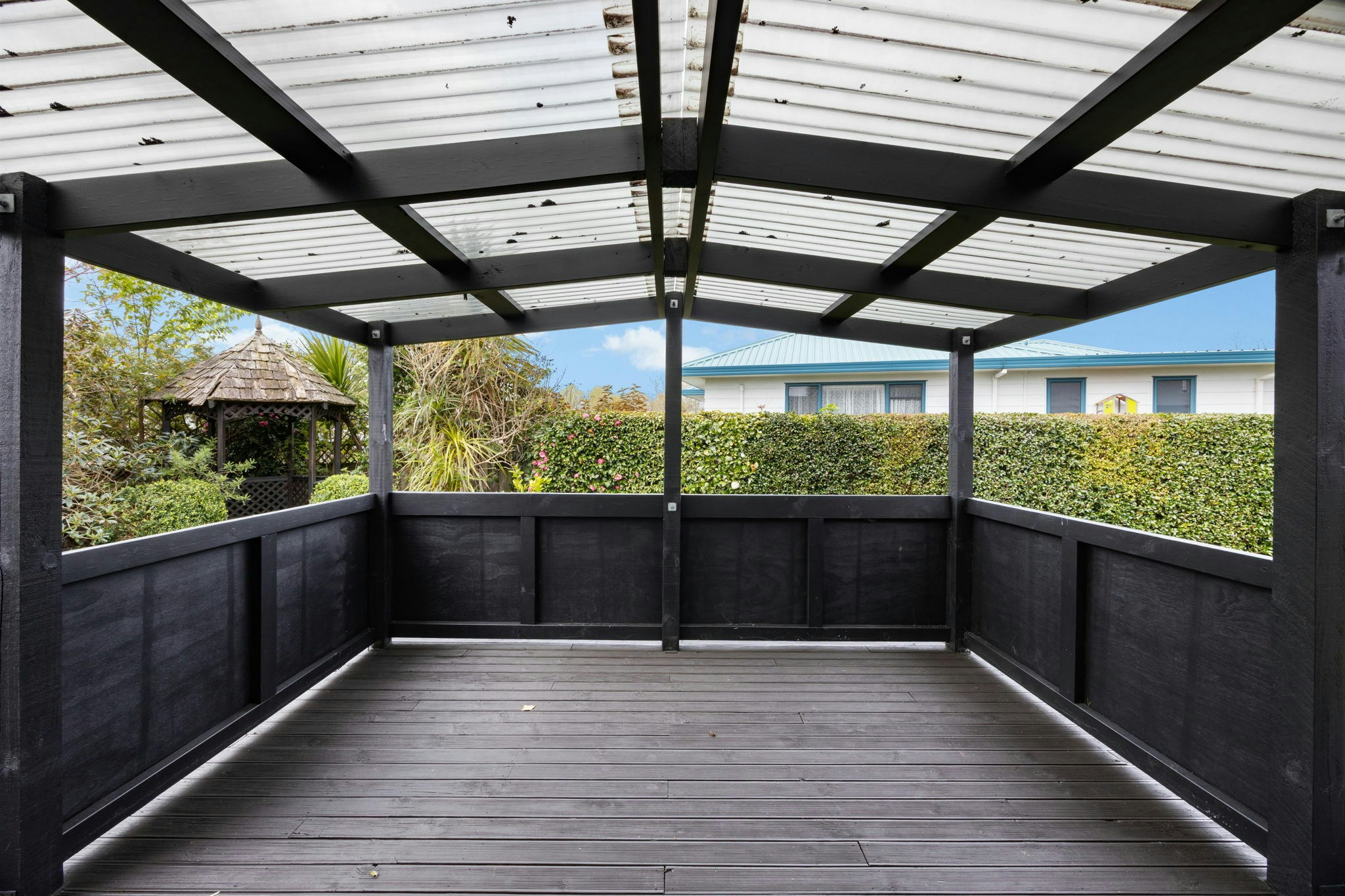 37 web or mls in House AR0 7093