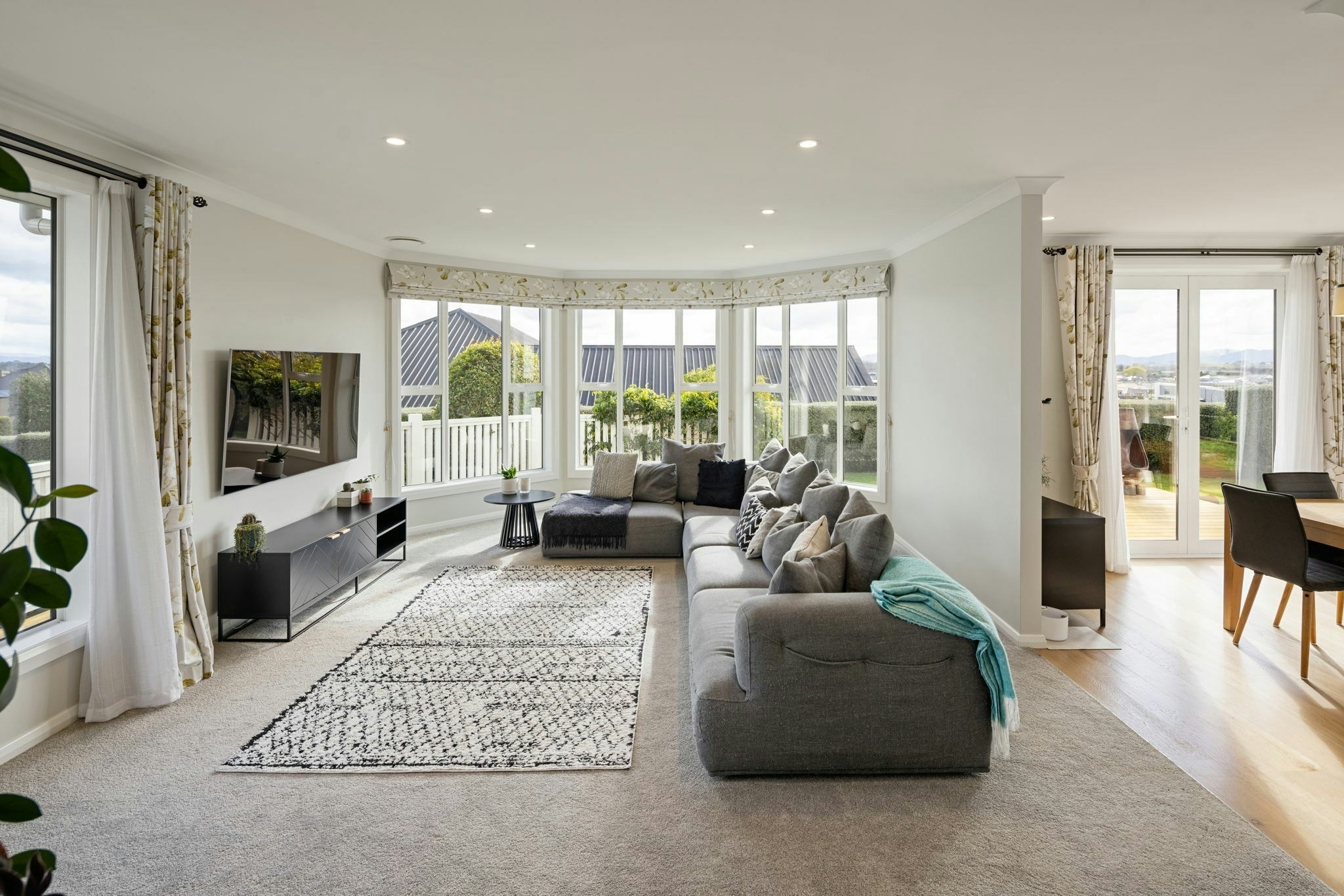 37 web or mls in House AR5 9296