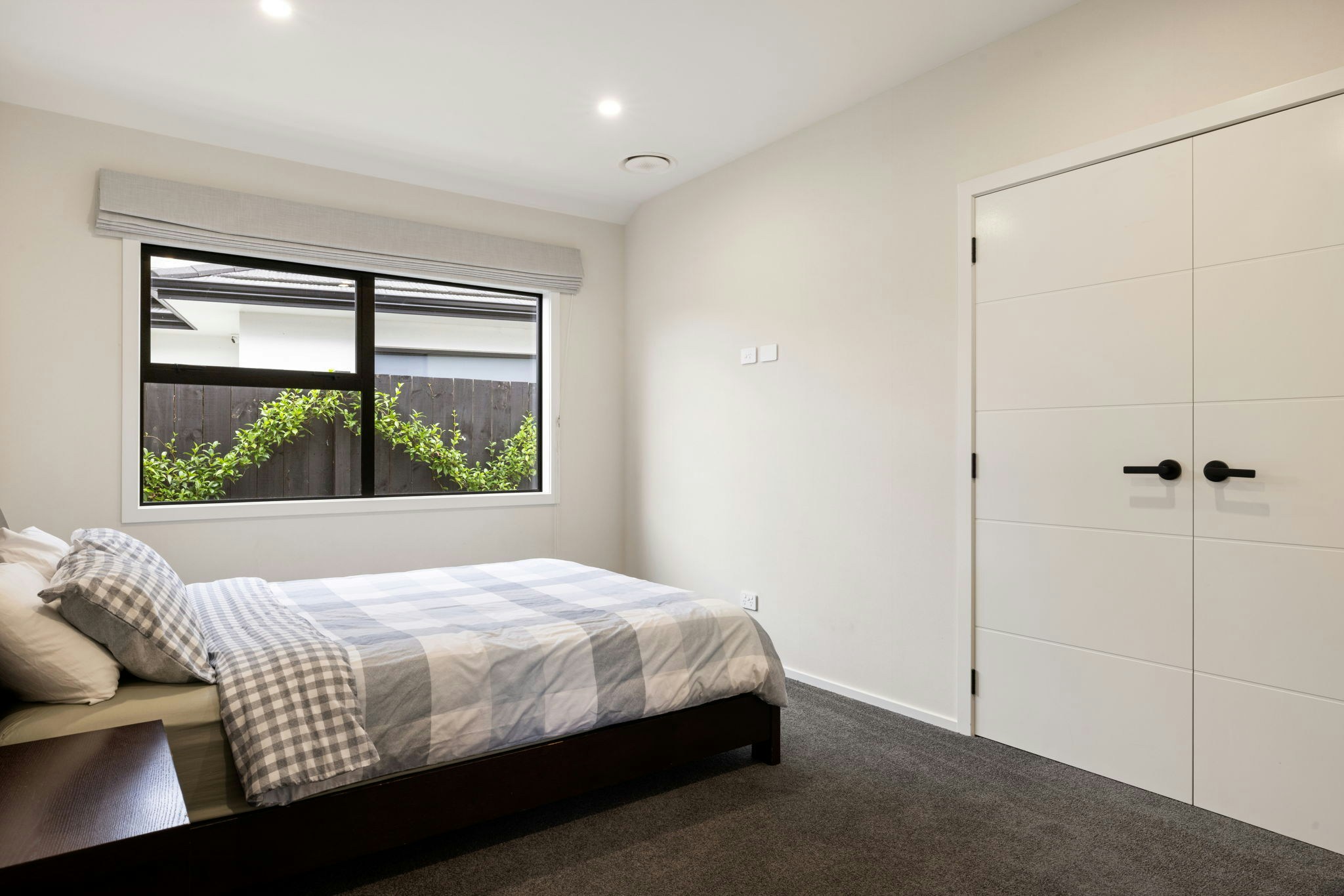 37 web or mls in House SR5 1075