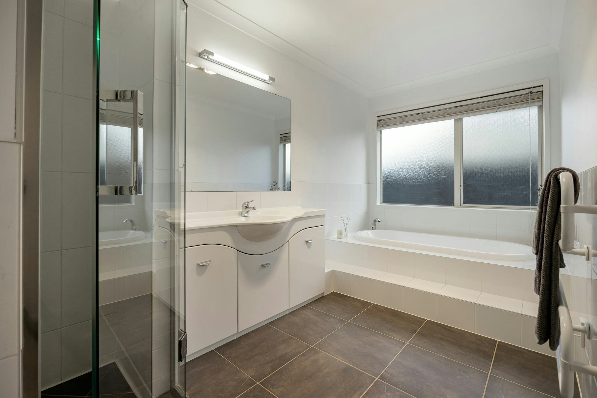 38 web or mls in House AR0 8245