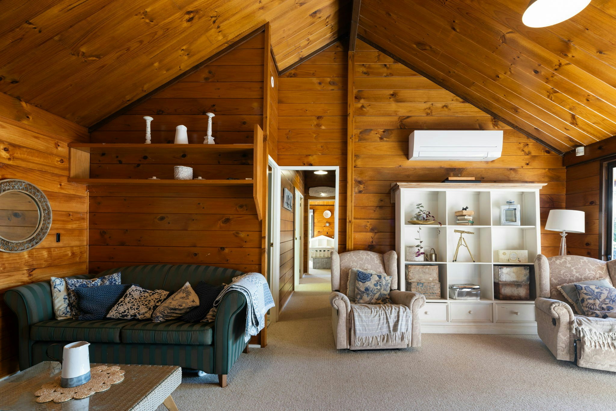 38 web or mls in House AR5 9885