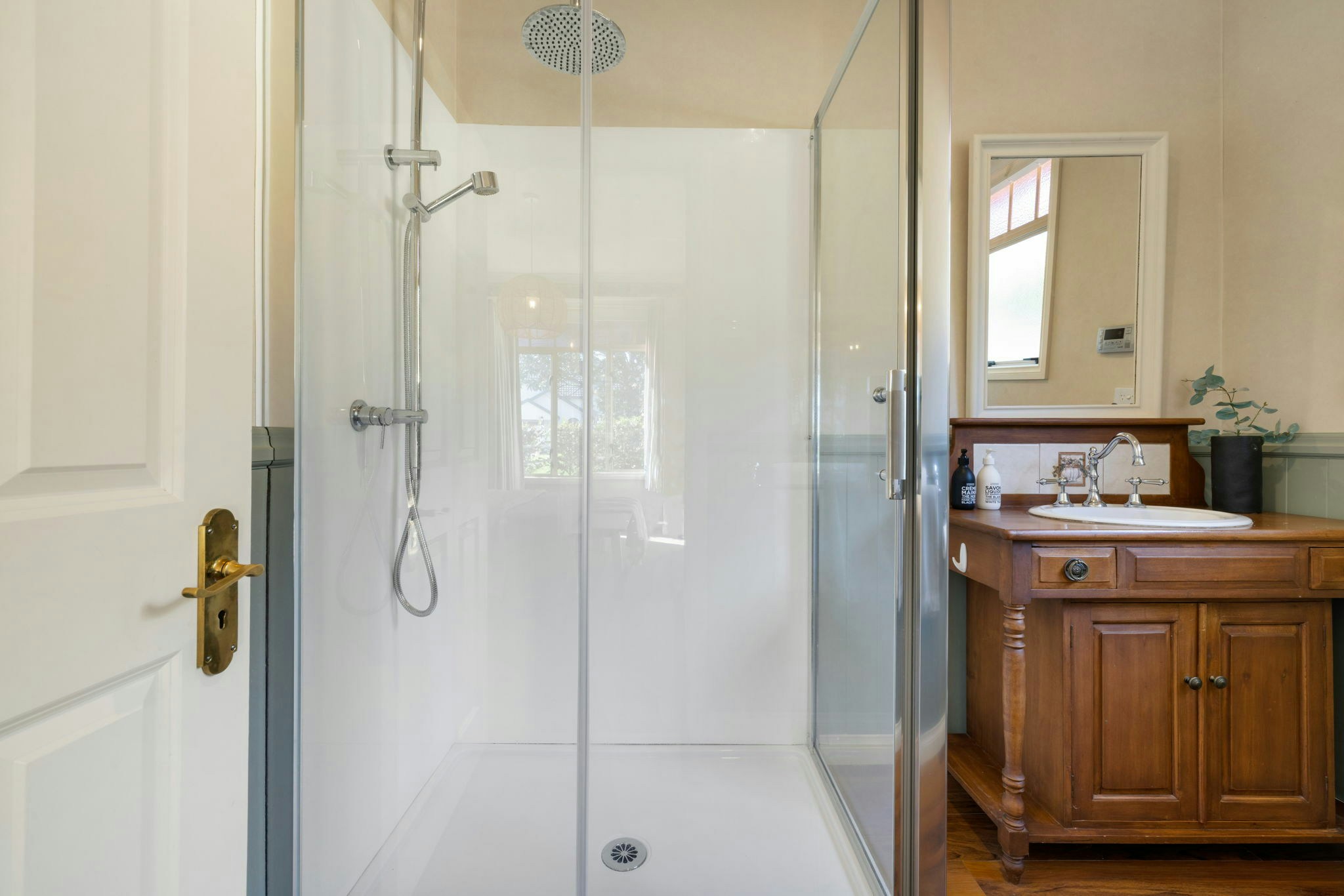 38 web or mls in House SR5 4571