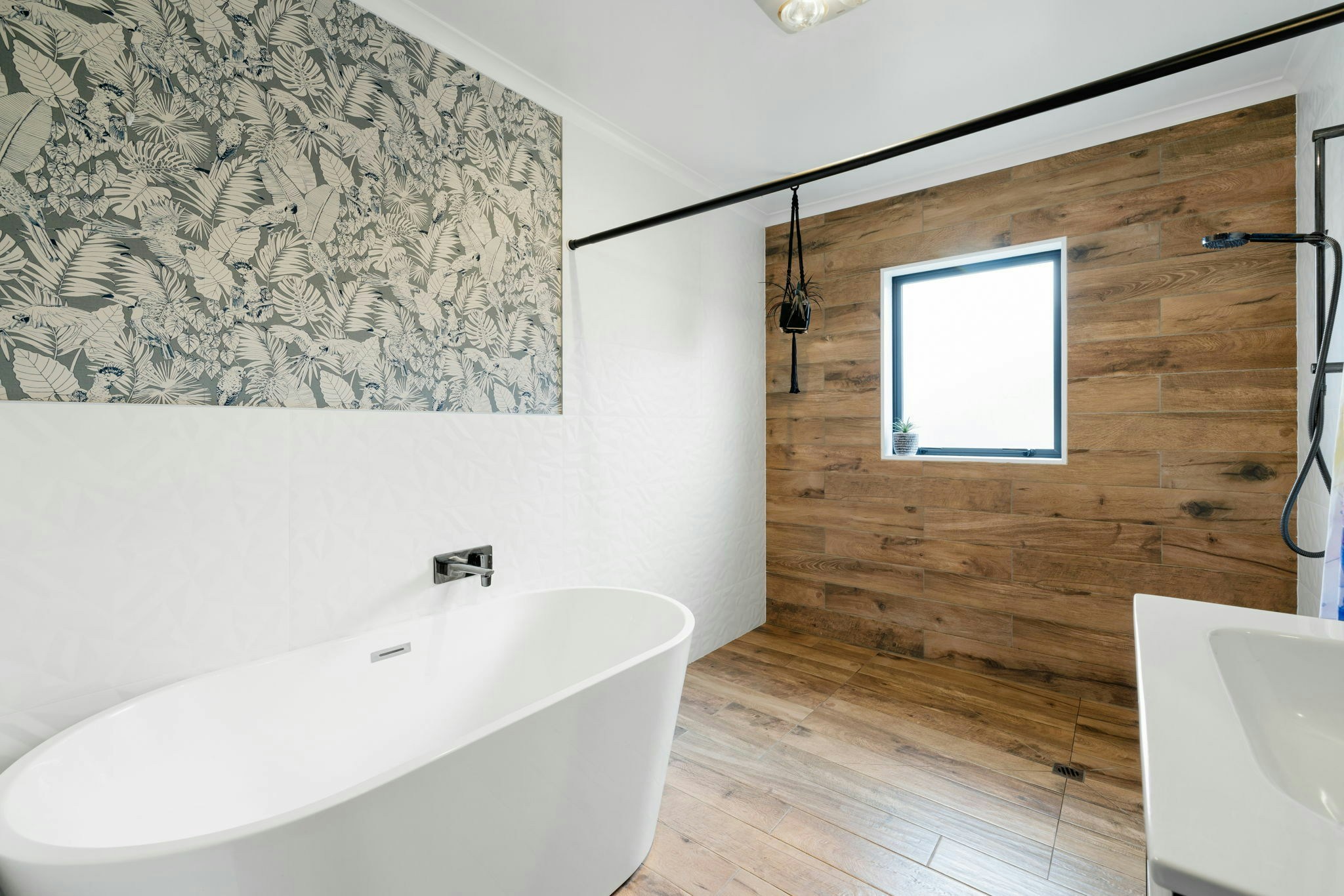 38 web or mls in House SR5 6409