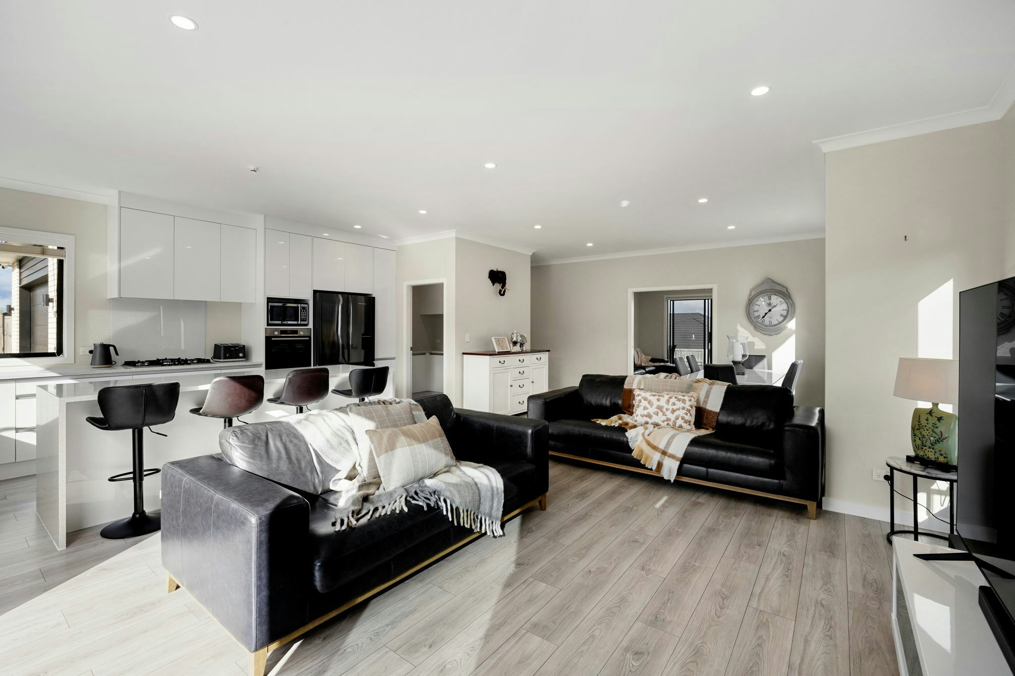 39 web or mls in House AR0 2305