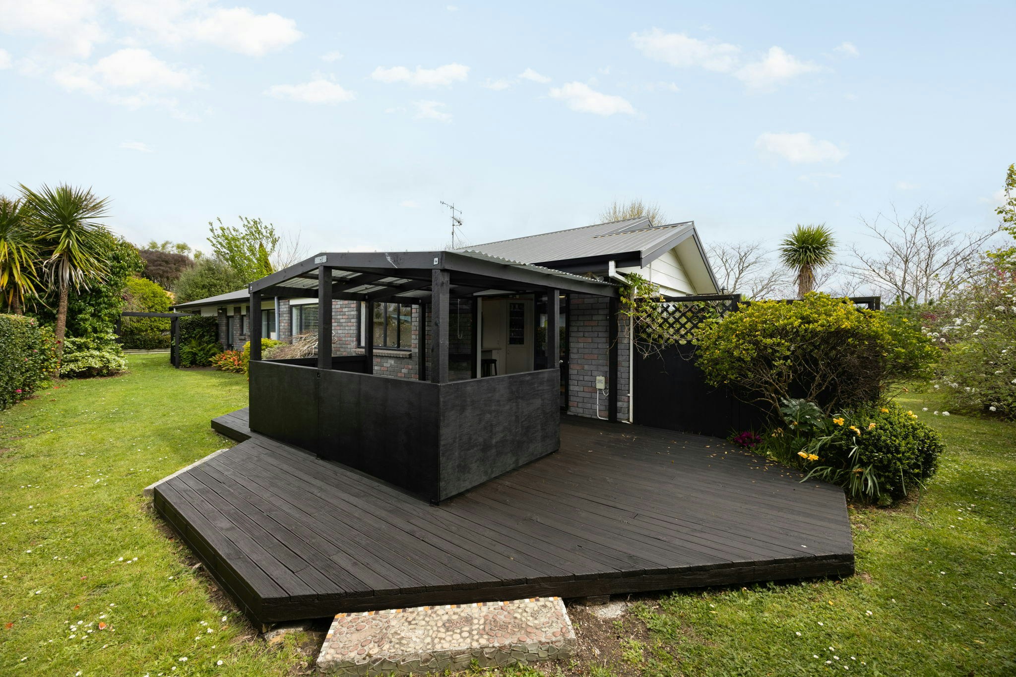 39 web or mls in House AR0 7110