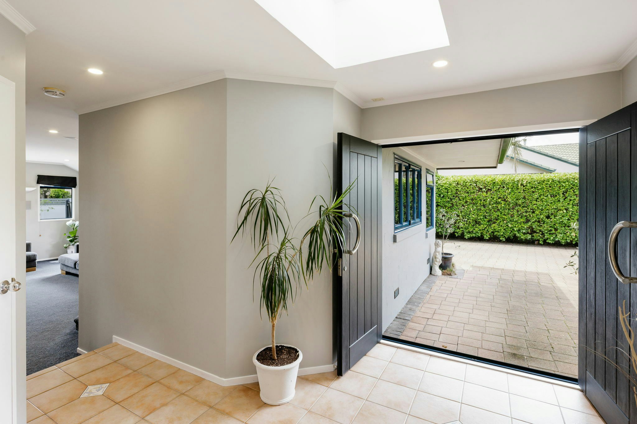 39 web or mls in House AR5 2583