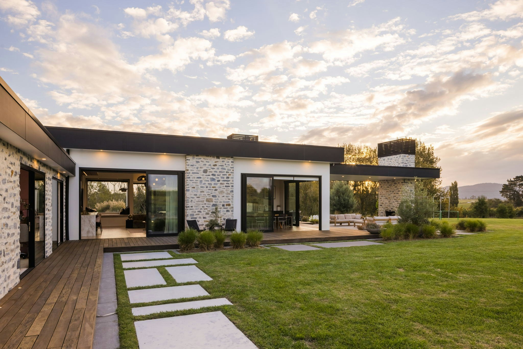 39 web or mls in House AR5 5136