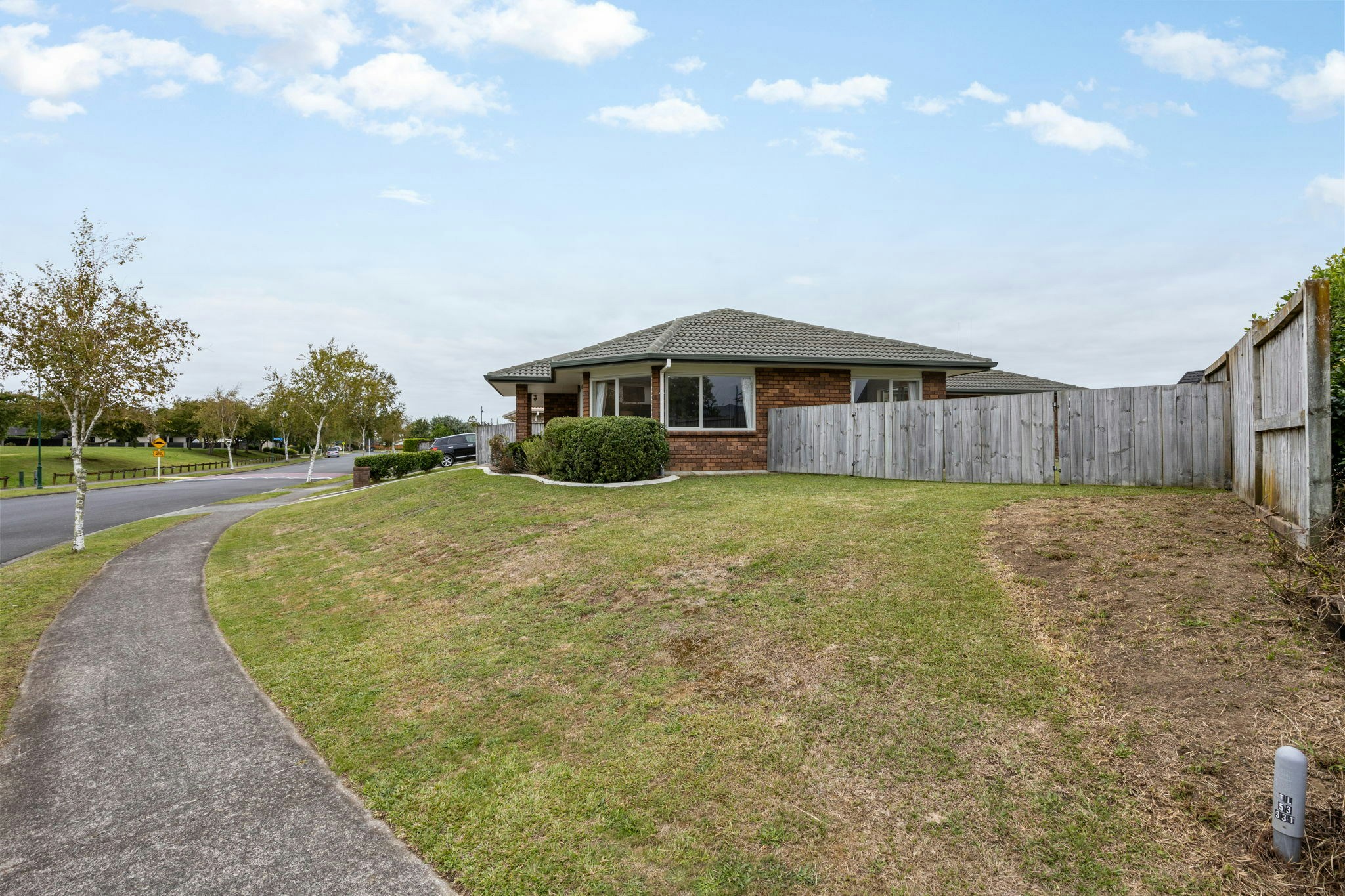 4 web or mls in House AR0 2599