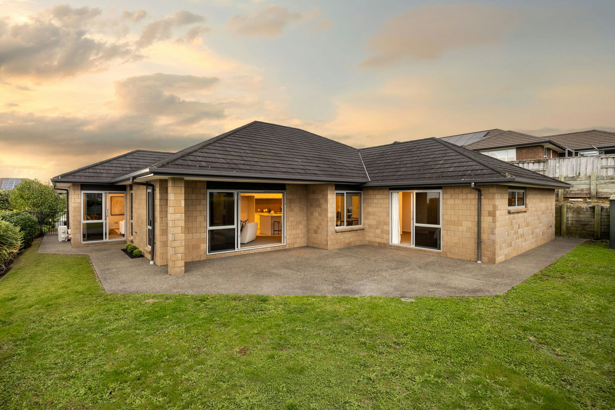 4 web or mls in House AR0 3869