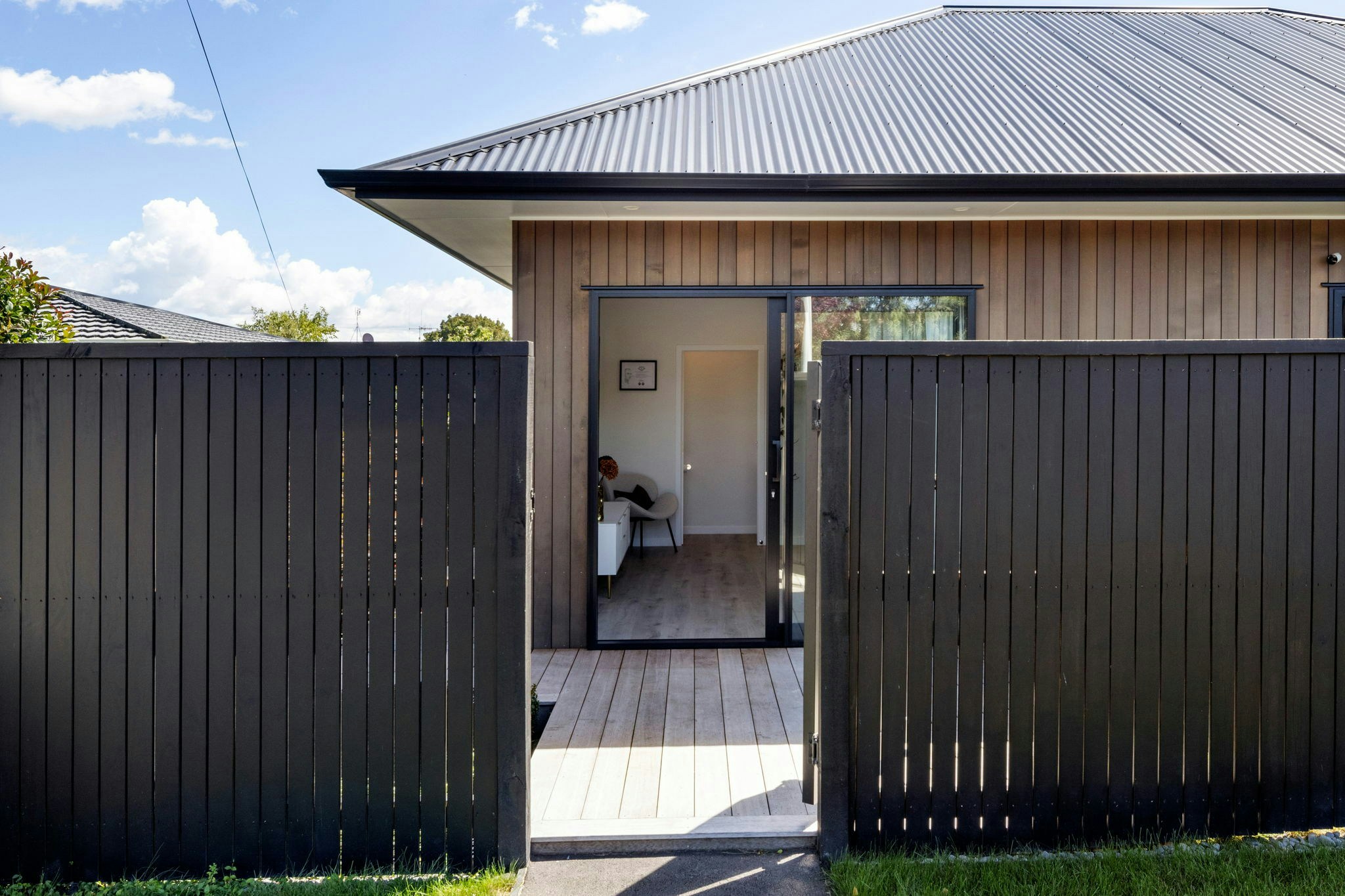 4 web or mls in House AR5 9343