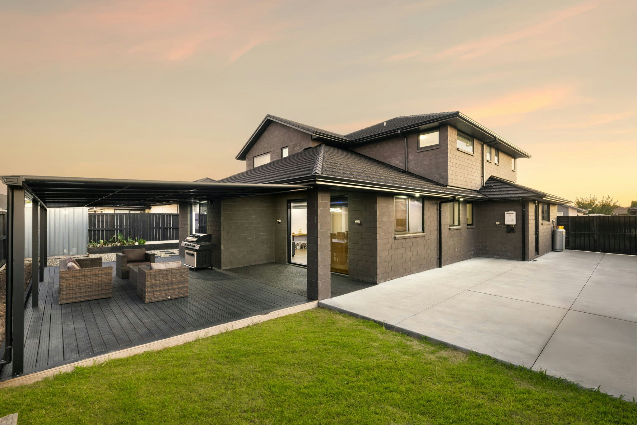 4 web or mls in House SR5 3295