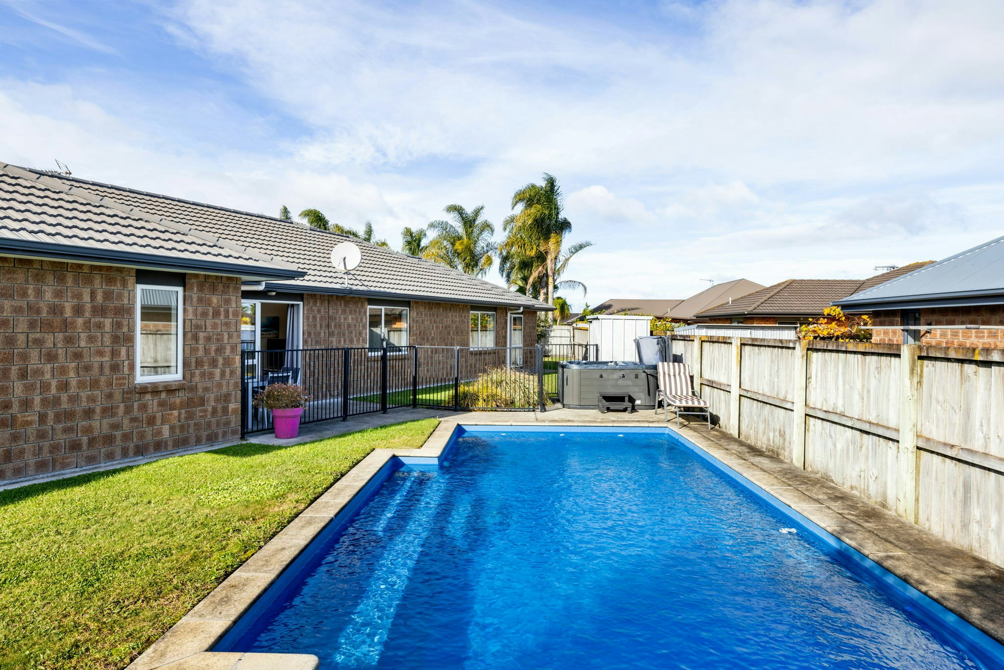 4 web or mls in House SR5 4085