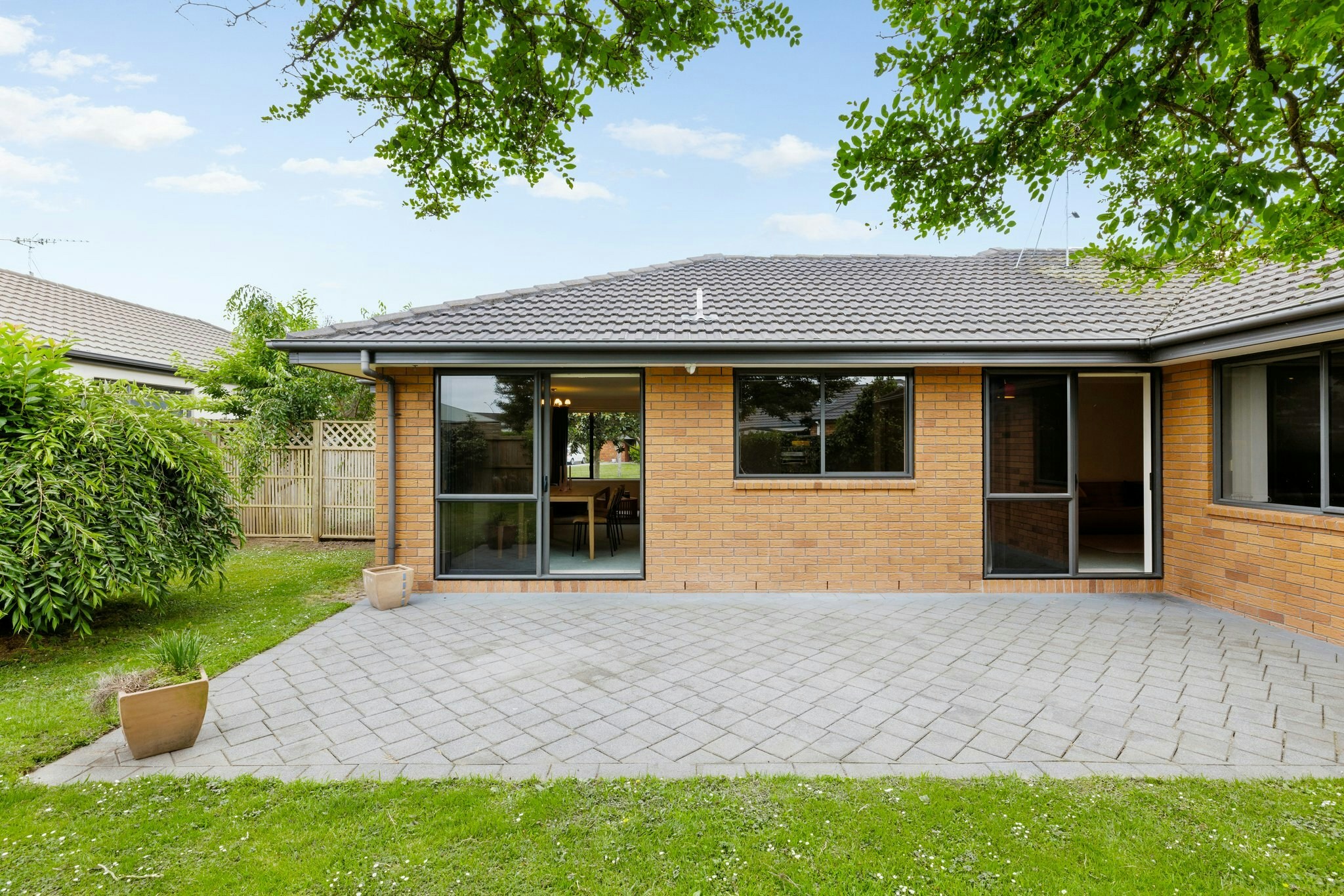 4 web or mls in House SR5 7879