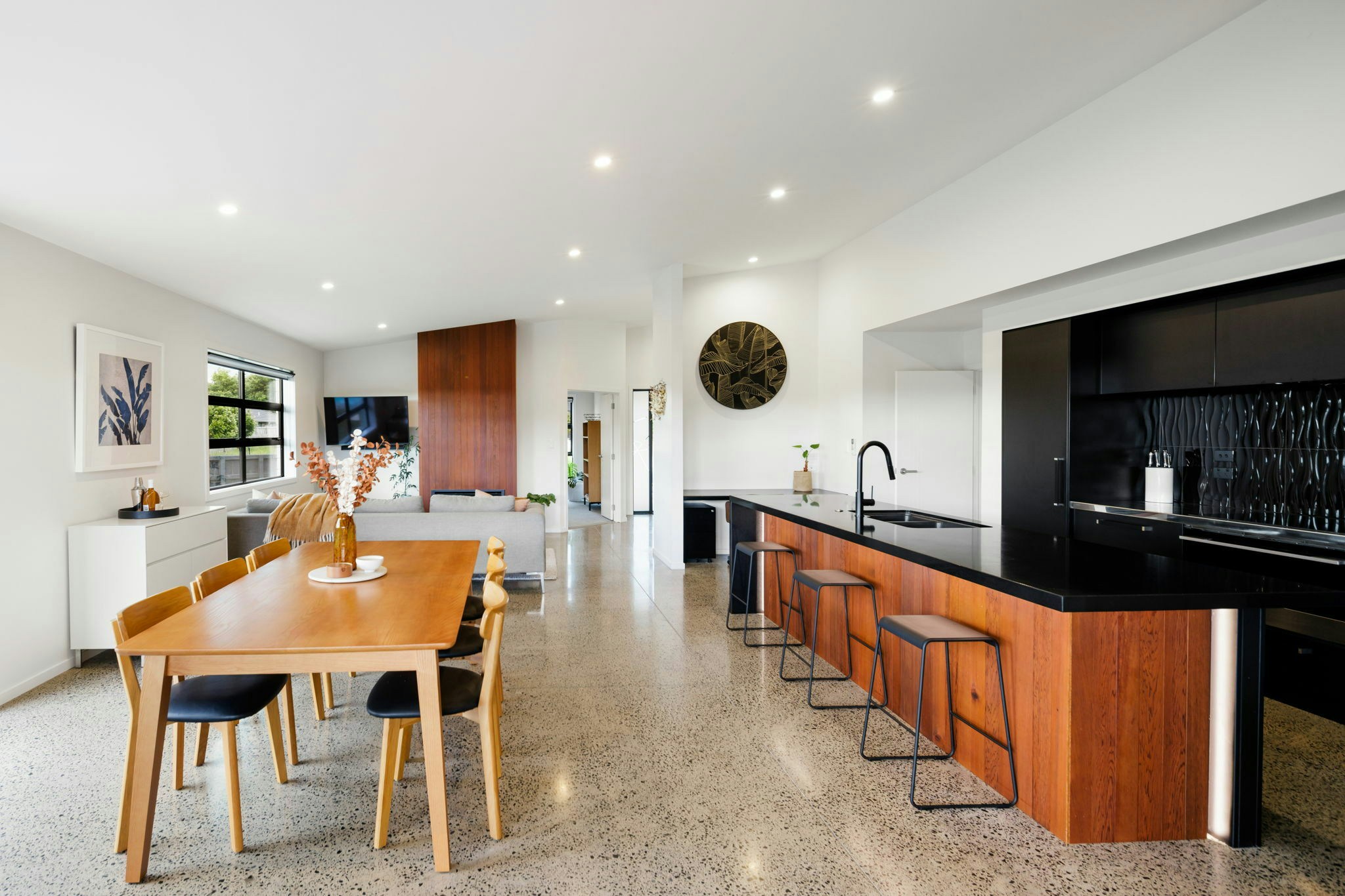 40 web or mls in House AR5 0047