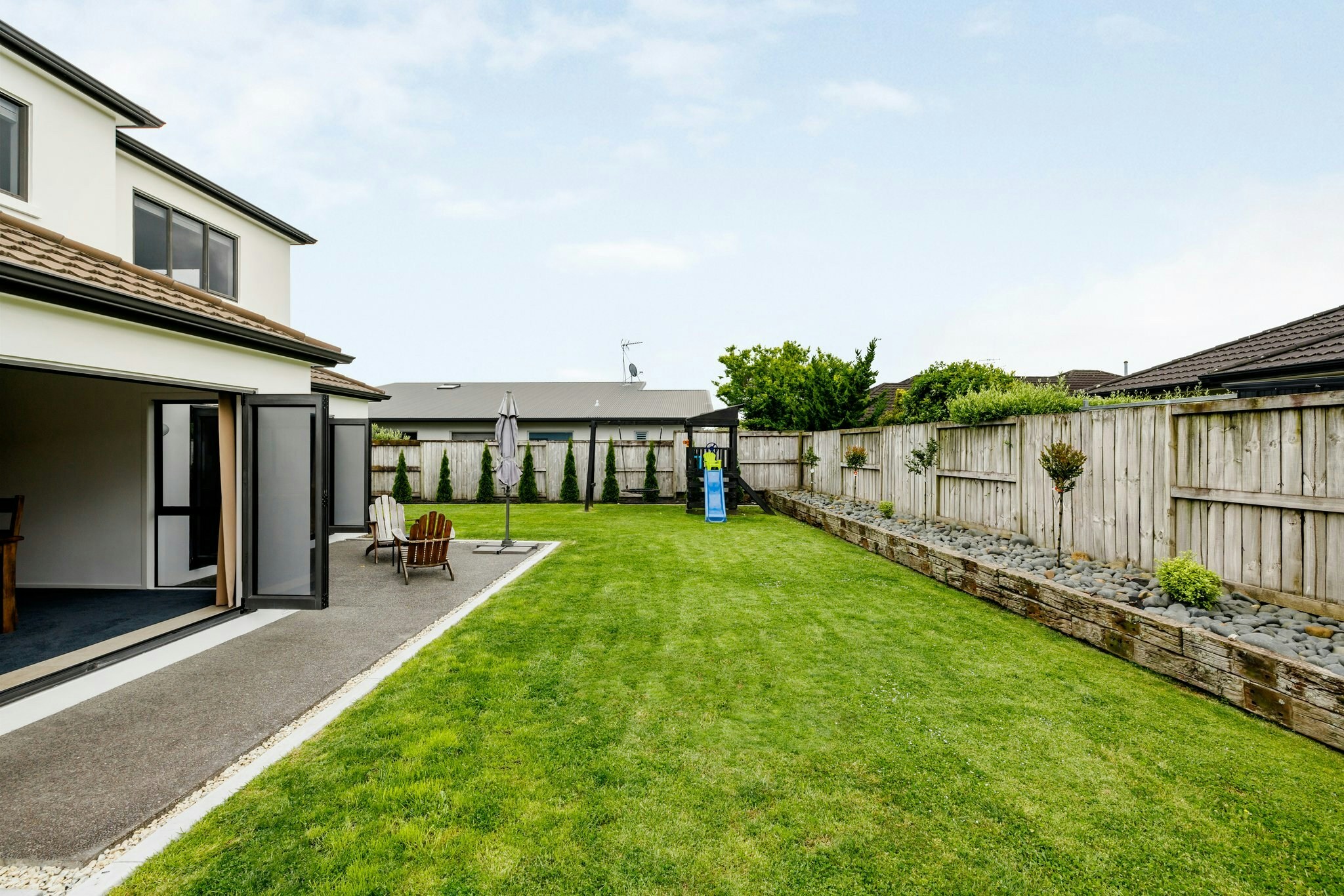 40 web or mls in House SR5 7209