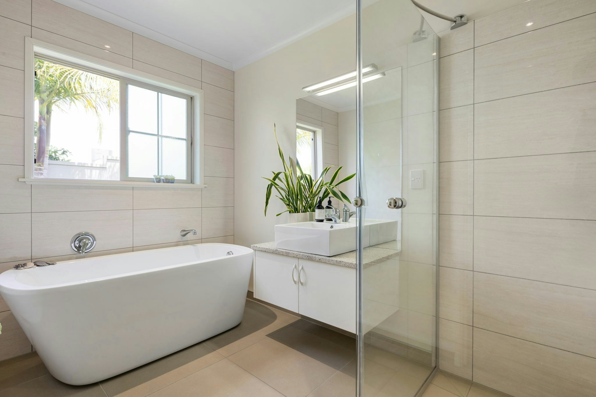 41 web or mls in House AR5 1124