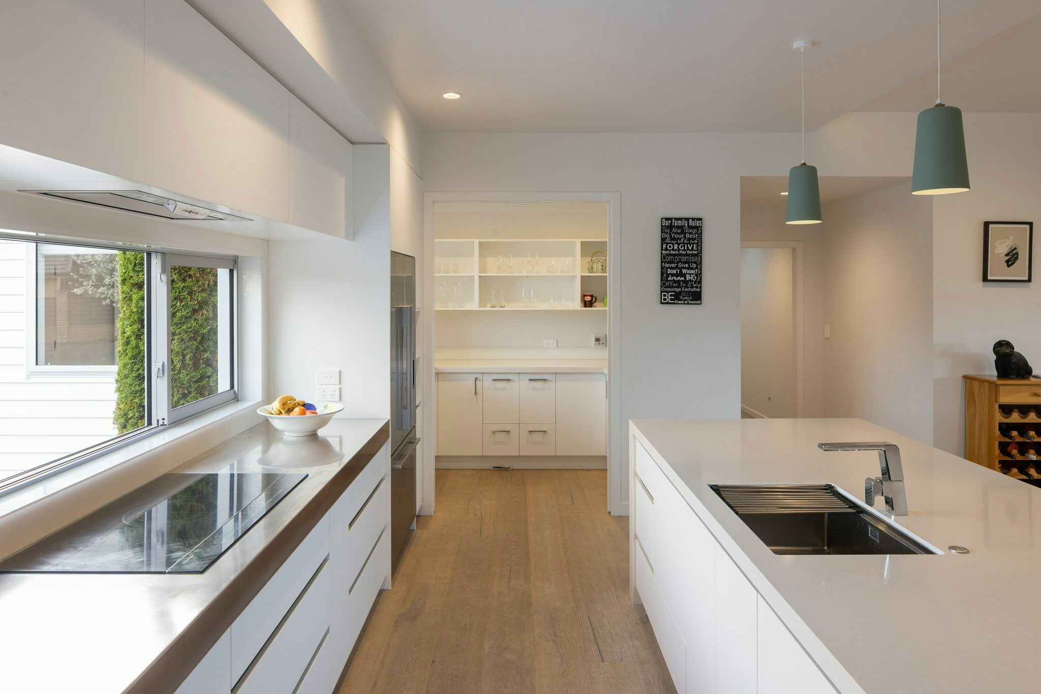 41 web or mls in House AR5 6886