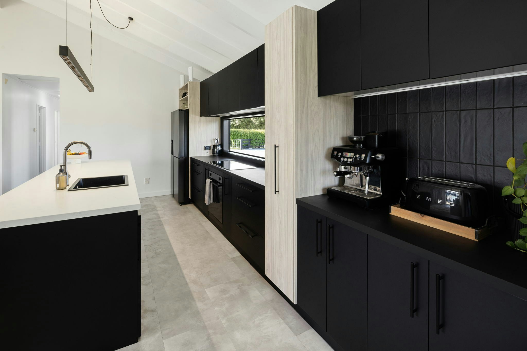 41 web or mls in House AR5 9379