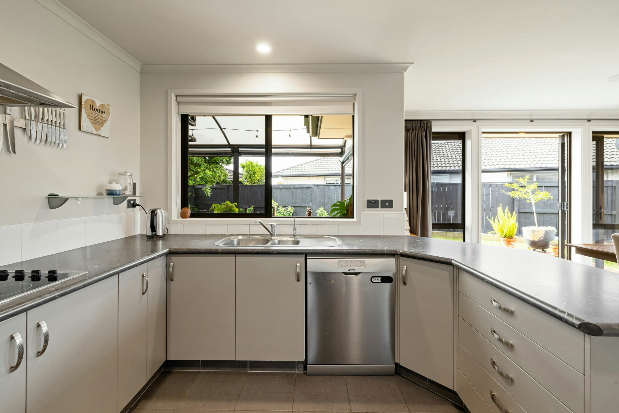 41 web or mls in House SR5 9359