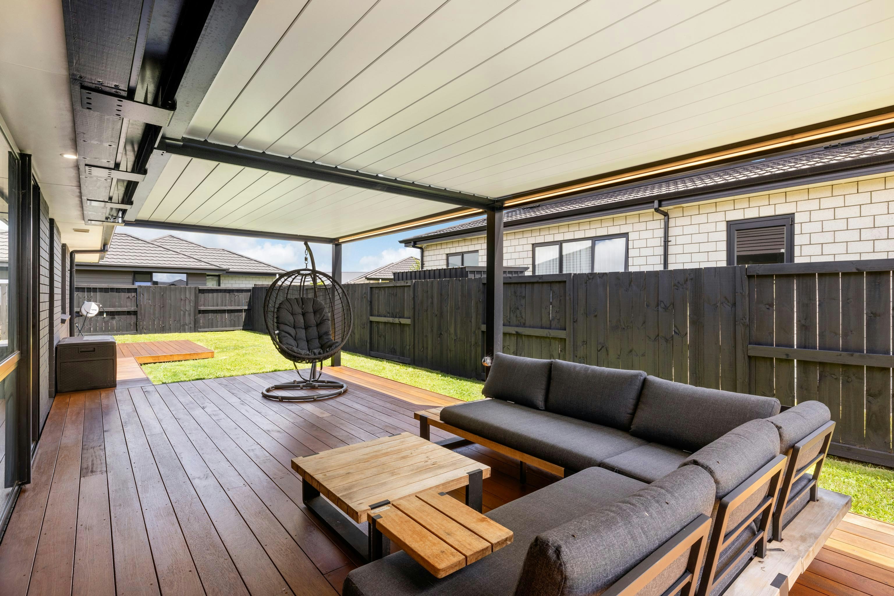 42 print in House SR5 2753