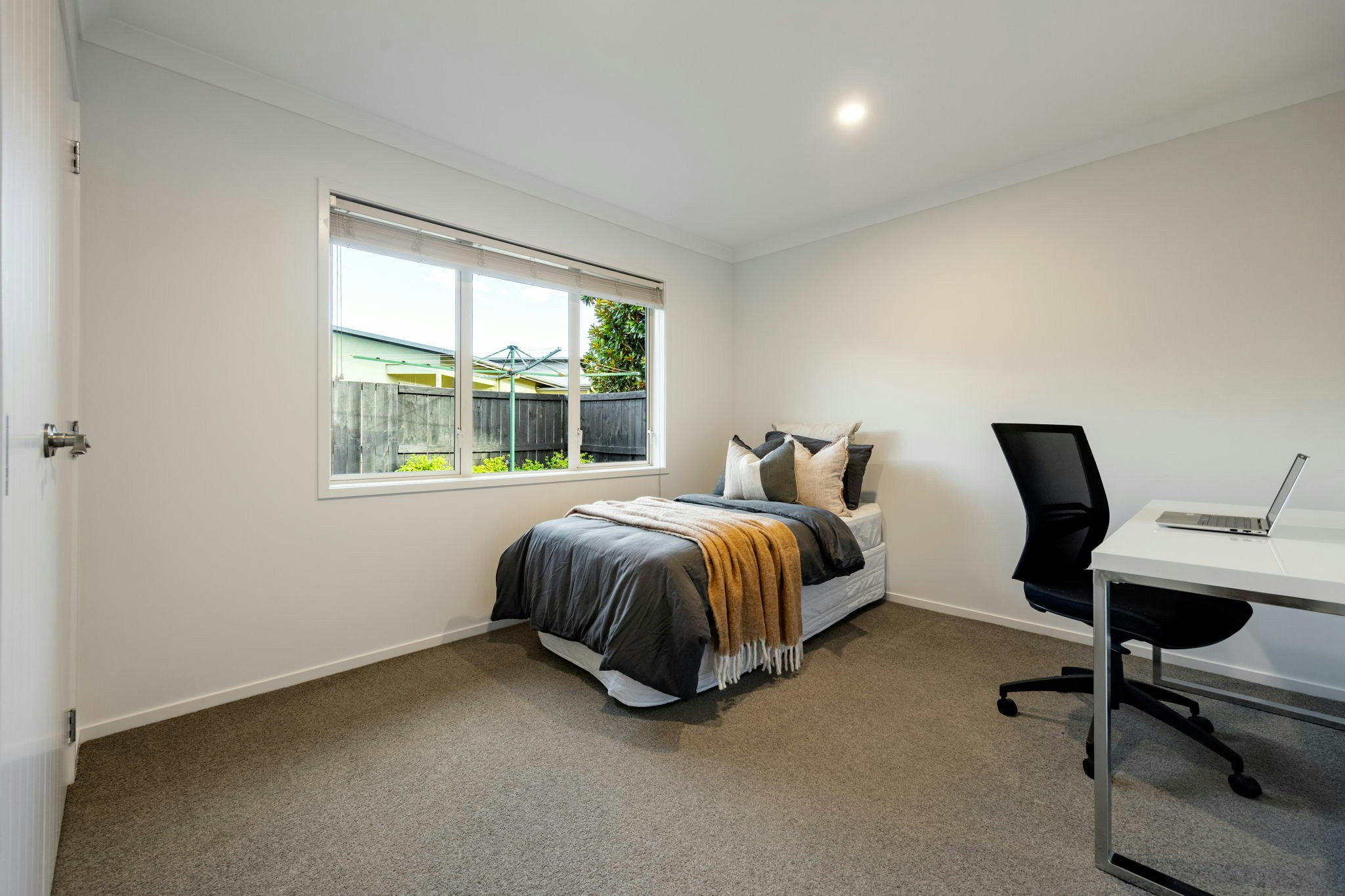 42 web or mls in House AR0 8205