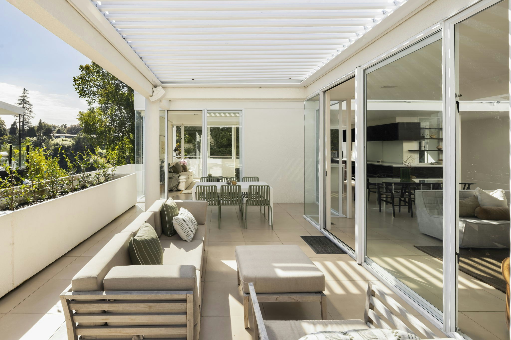 42 web or mls in House AR5 5449